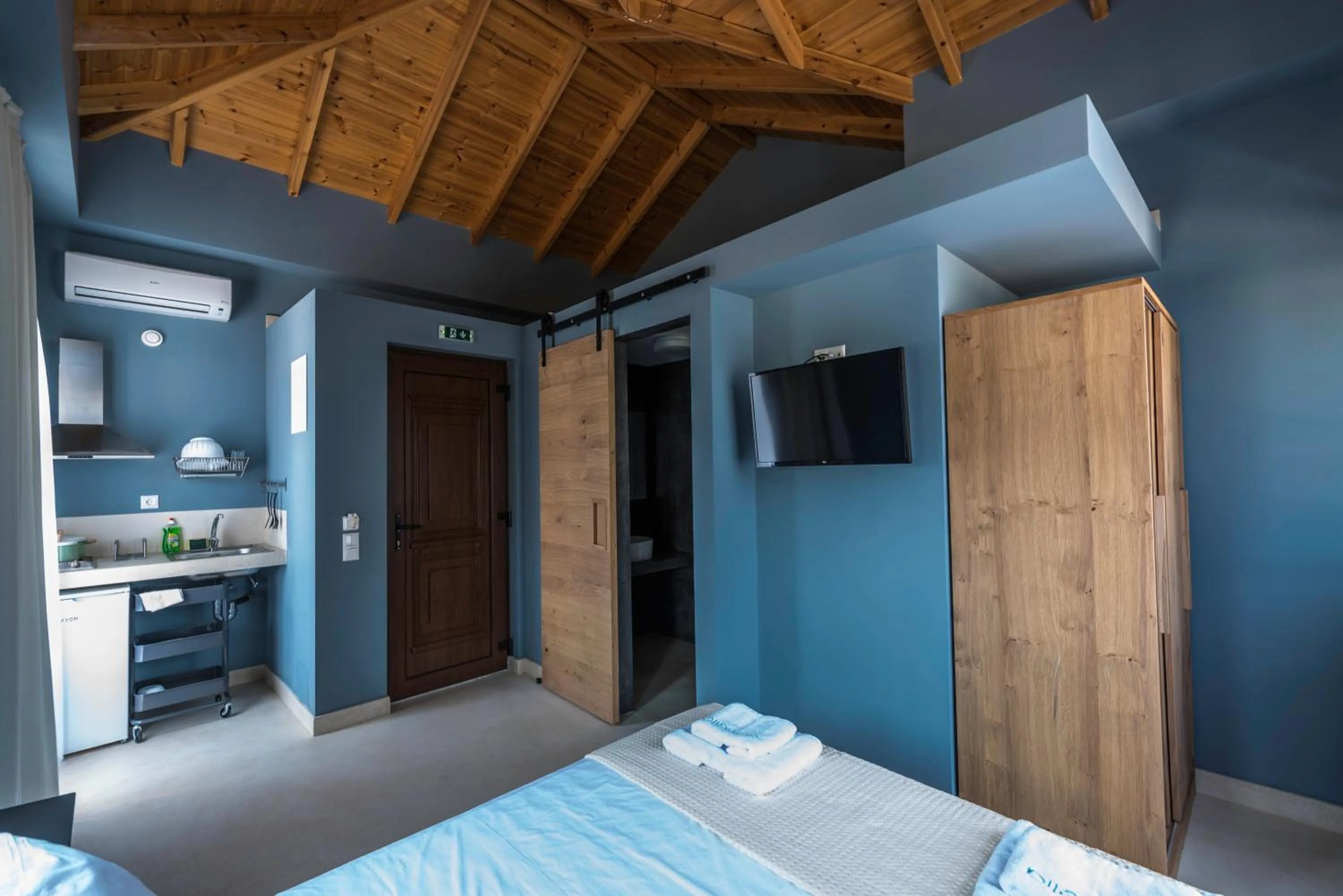 Kitchen or kitchenette, Bed in Anthelia