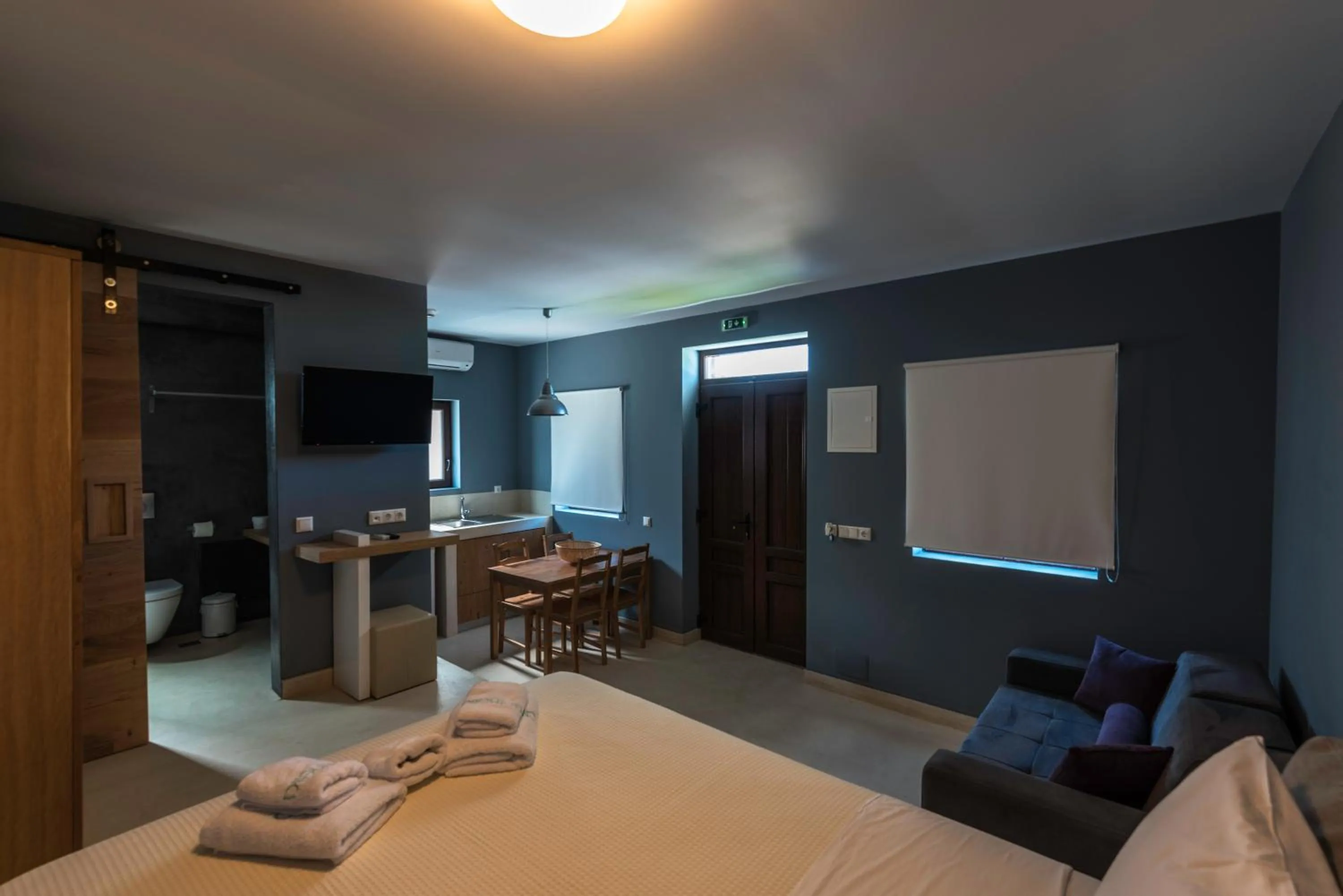 Kitchen or kitchenette, Bed in Anthelia