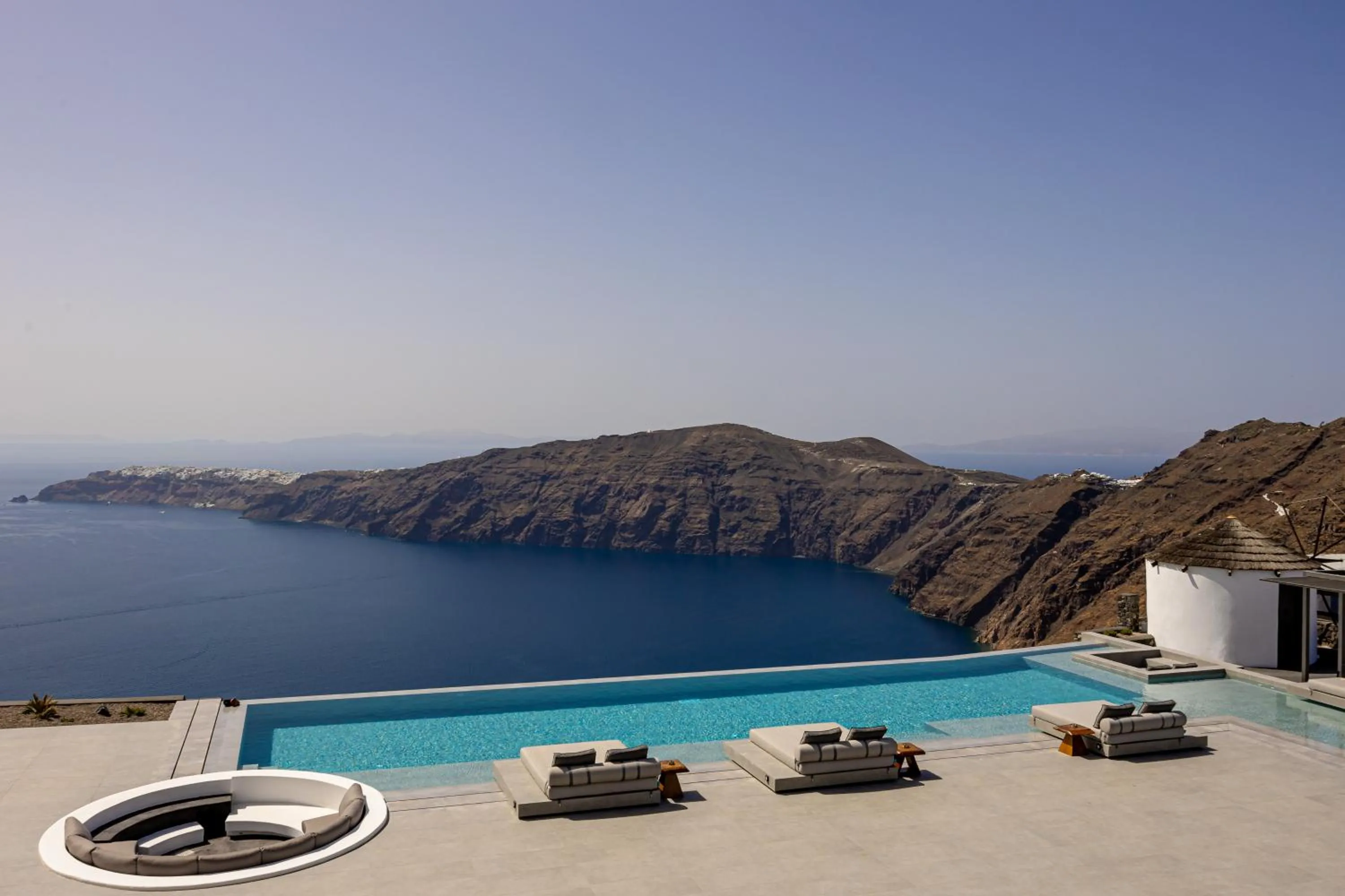 Swimming pool in Caldera's Memories