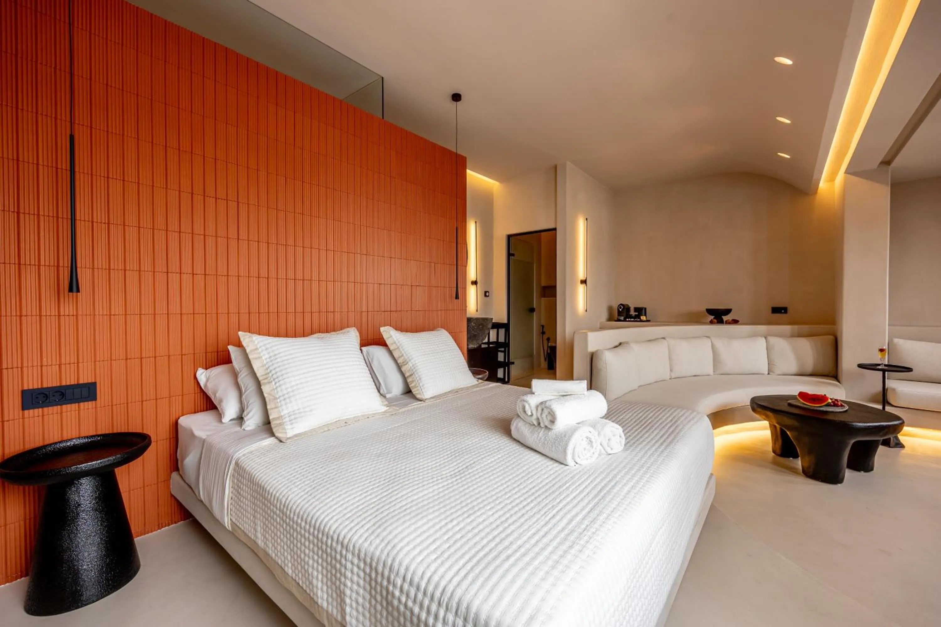 Seating area, Bed in Caldera's Memories