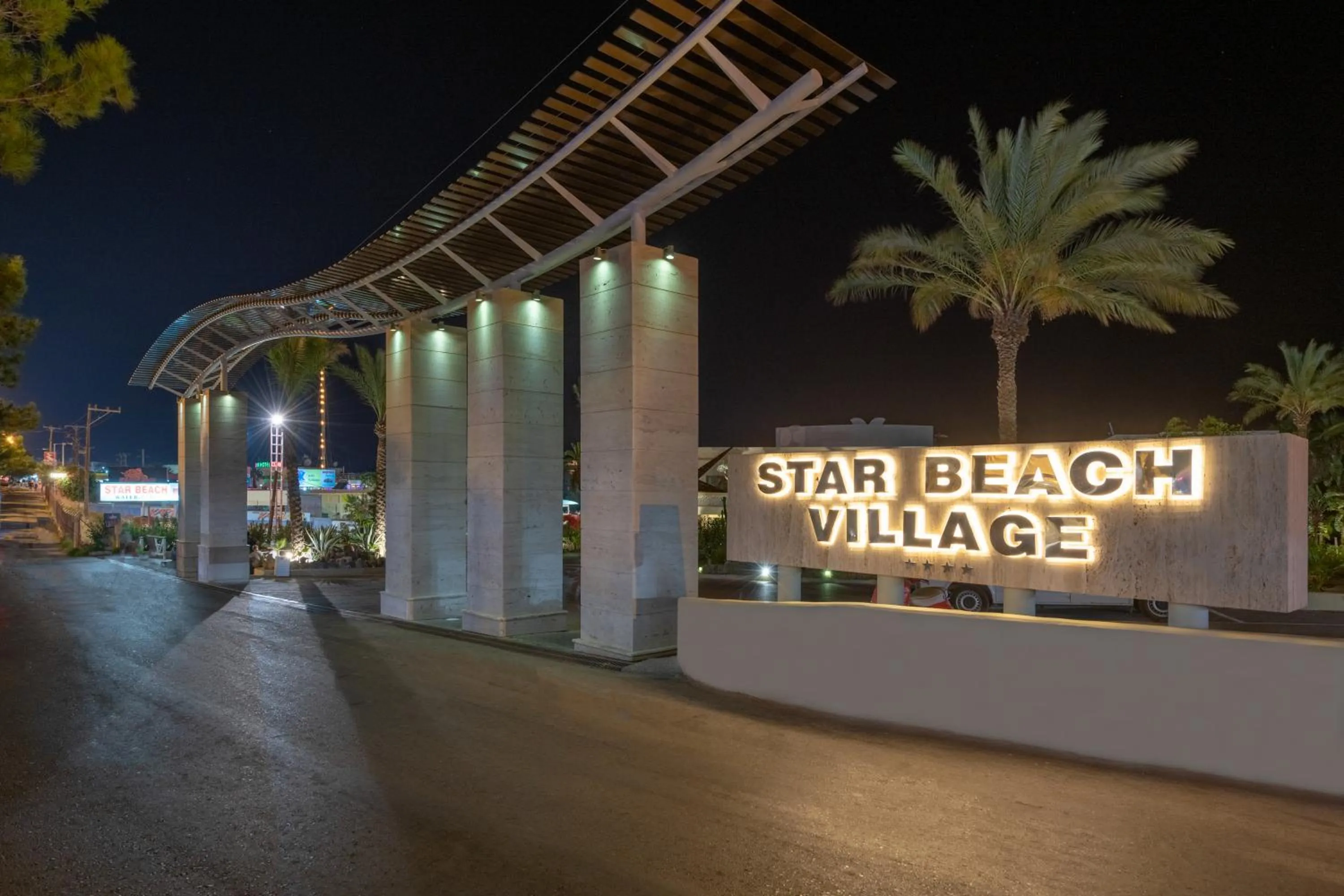 Property building in Star Beach Village & Water Park
