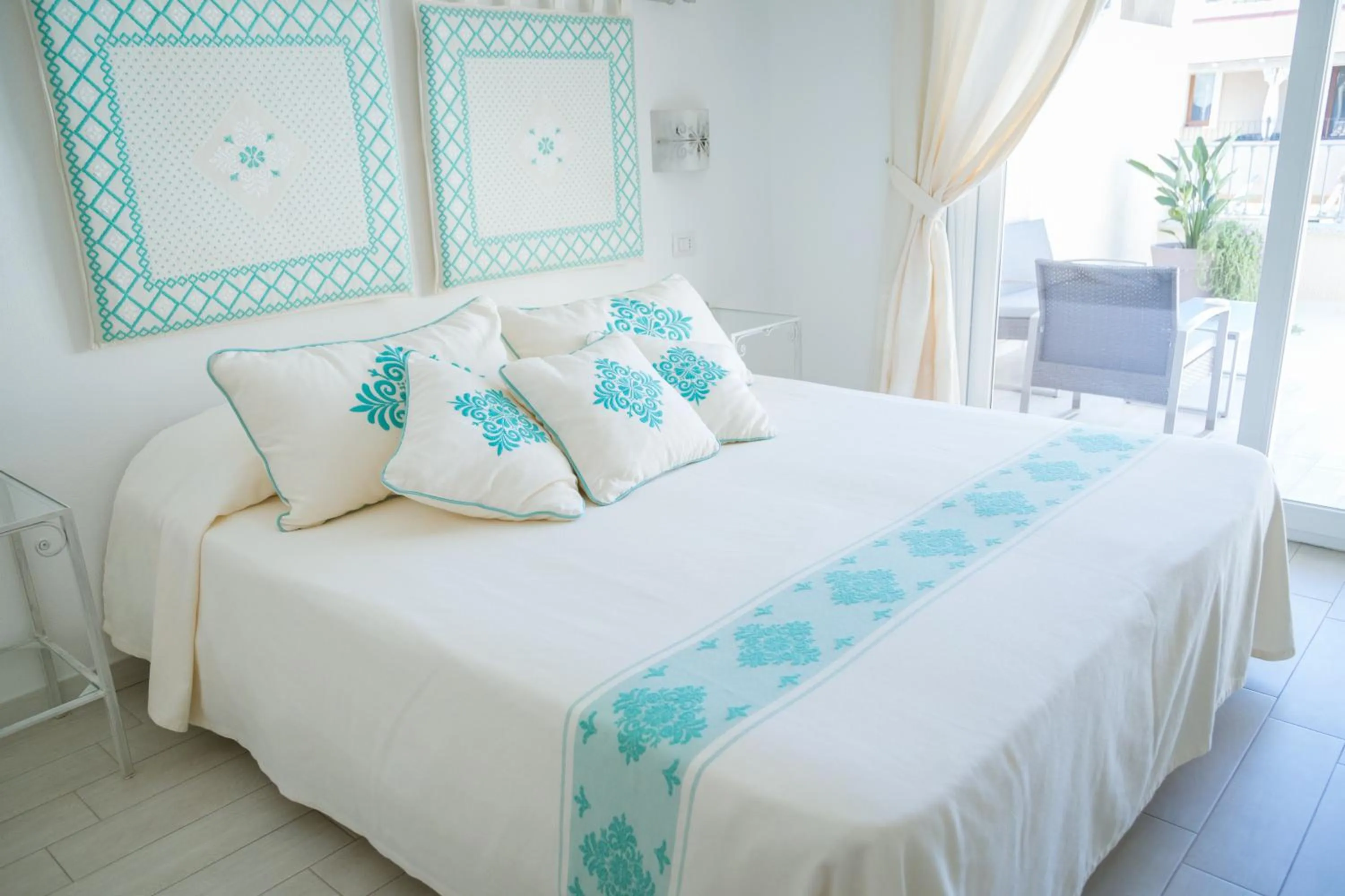 Other, Bed in Hotel Regina Simius