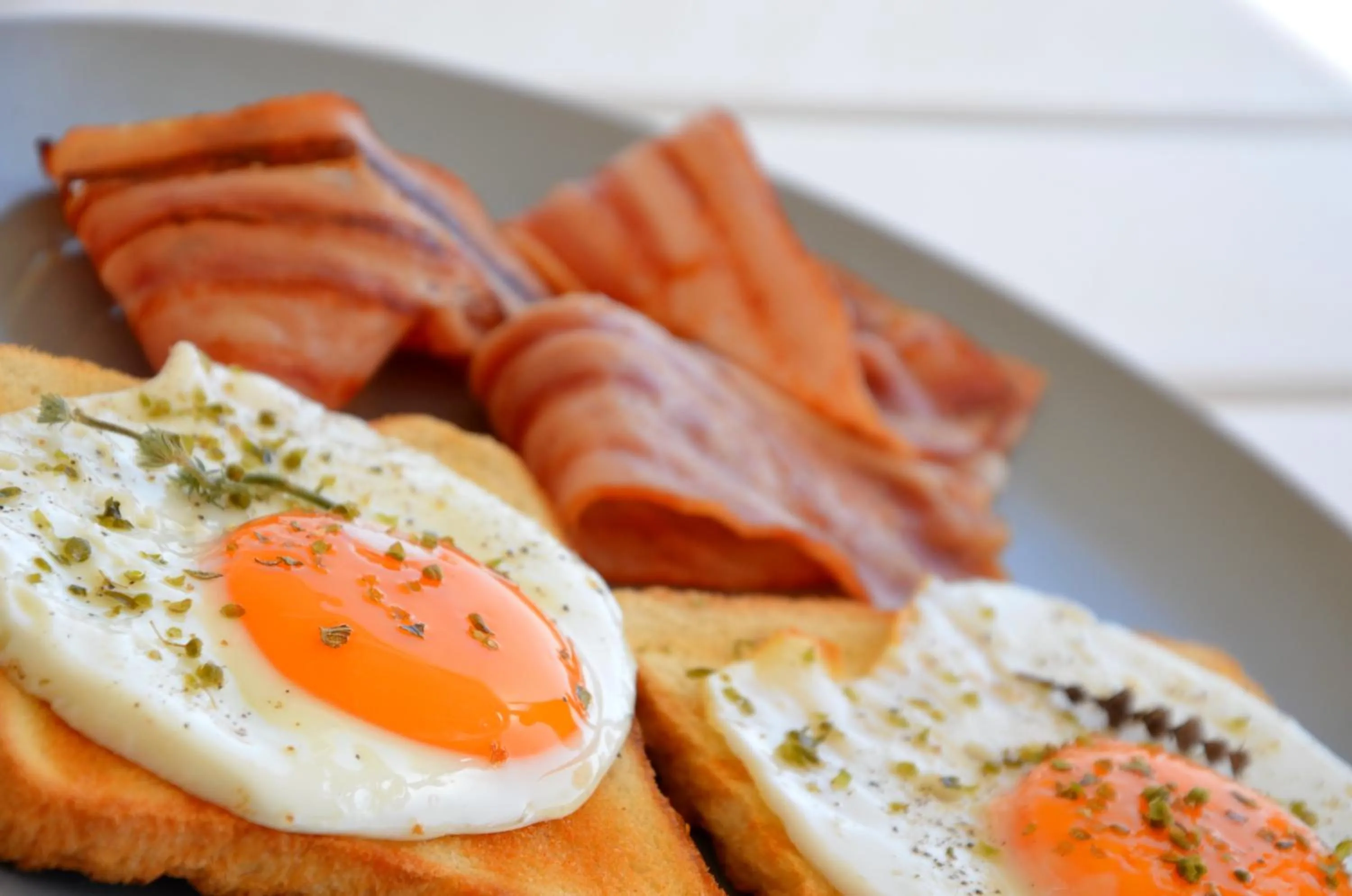 Restaurant/places to eat in Galaxy Hotel