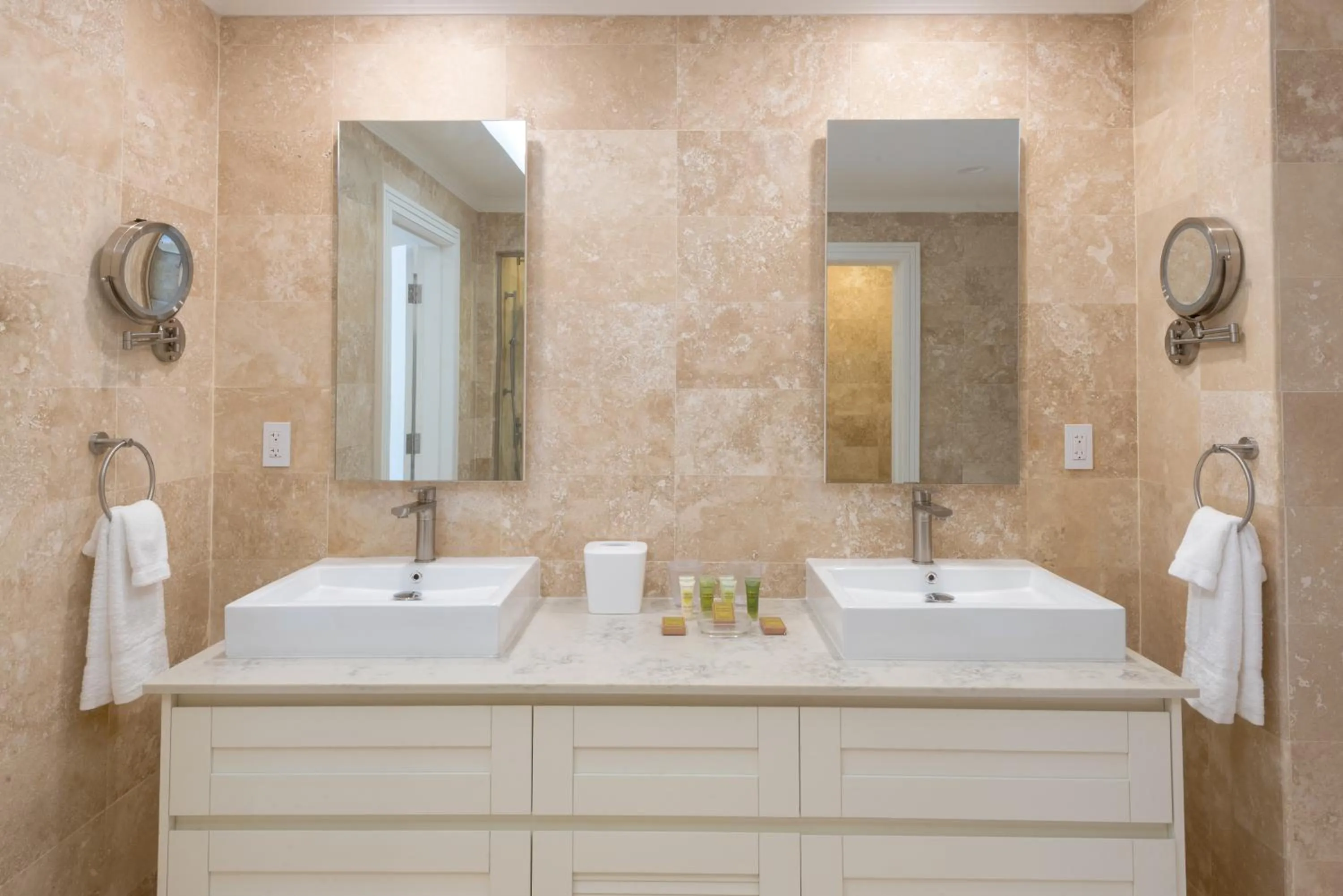 Bathroom in The Crane Resort