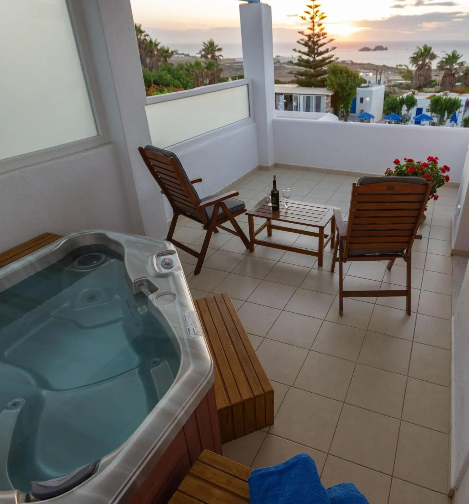 Junior Suite with Private Balcony with Sea View and Hot Tub in Fragoulis Village Junior Suite with Private Balcony with Sea View and Hot Tub in Fragoulis Village