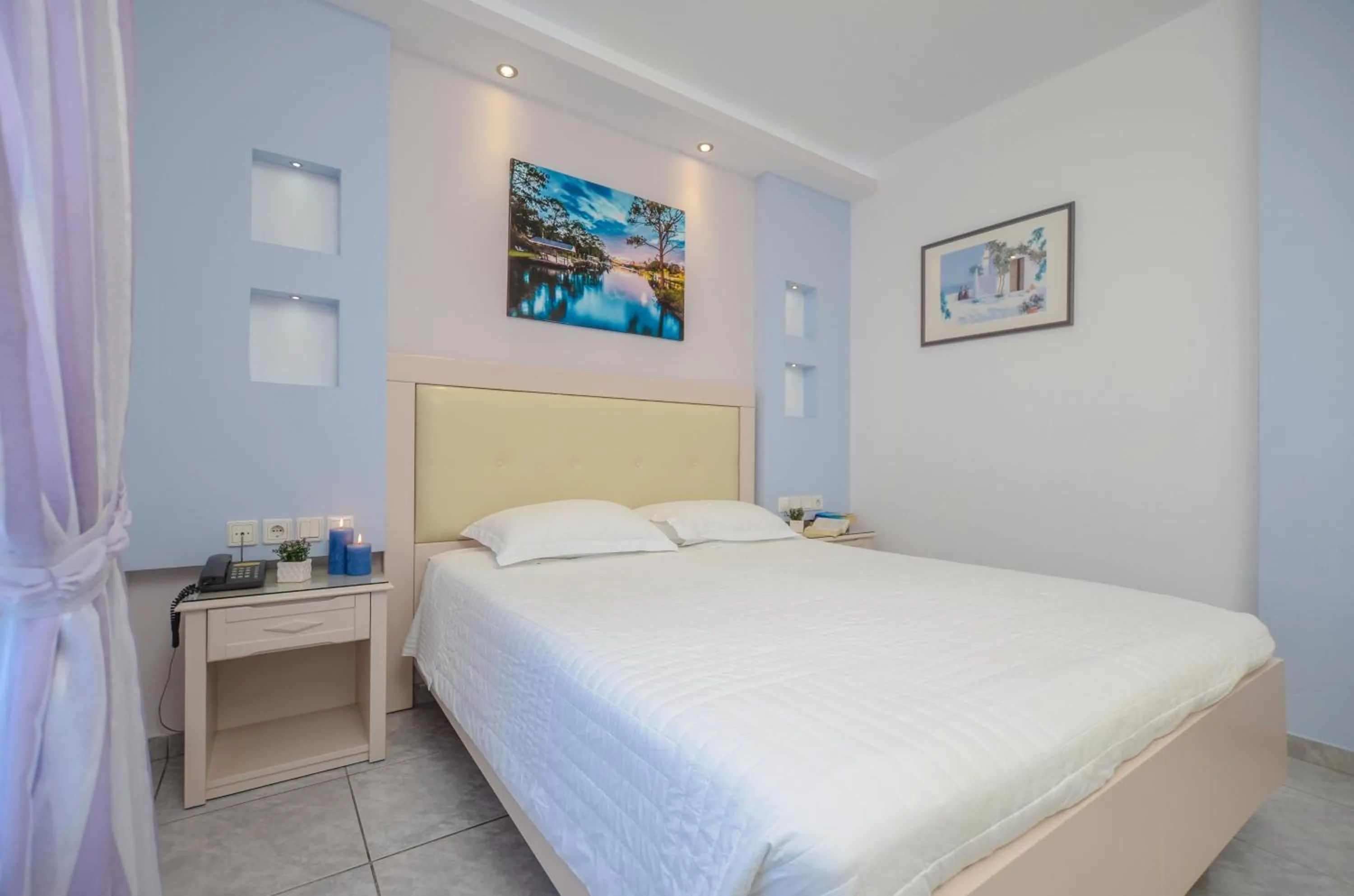 Bedroom, Bed in Ilion Hotel