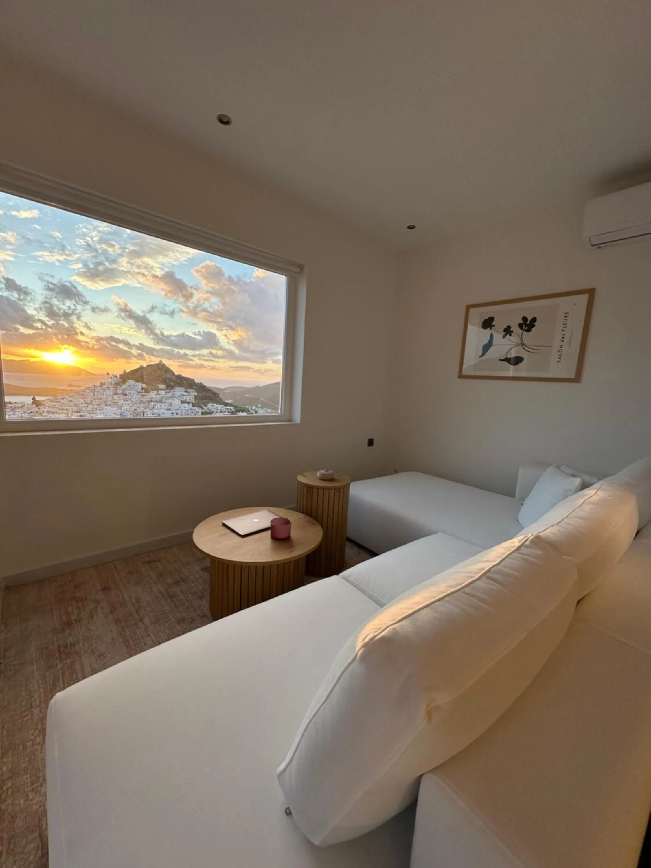 Bed in Skala Sunset Hotel and spa