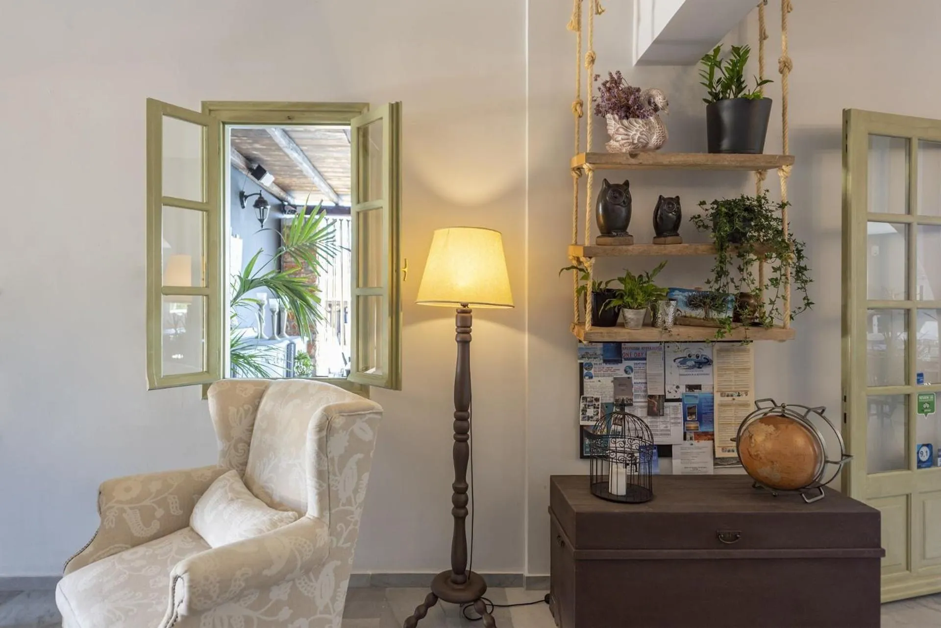 Living room in Parosland Hotel