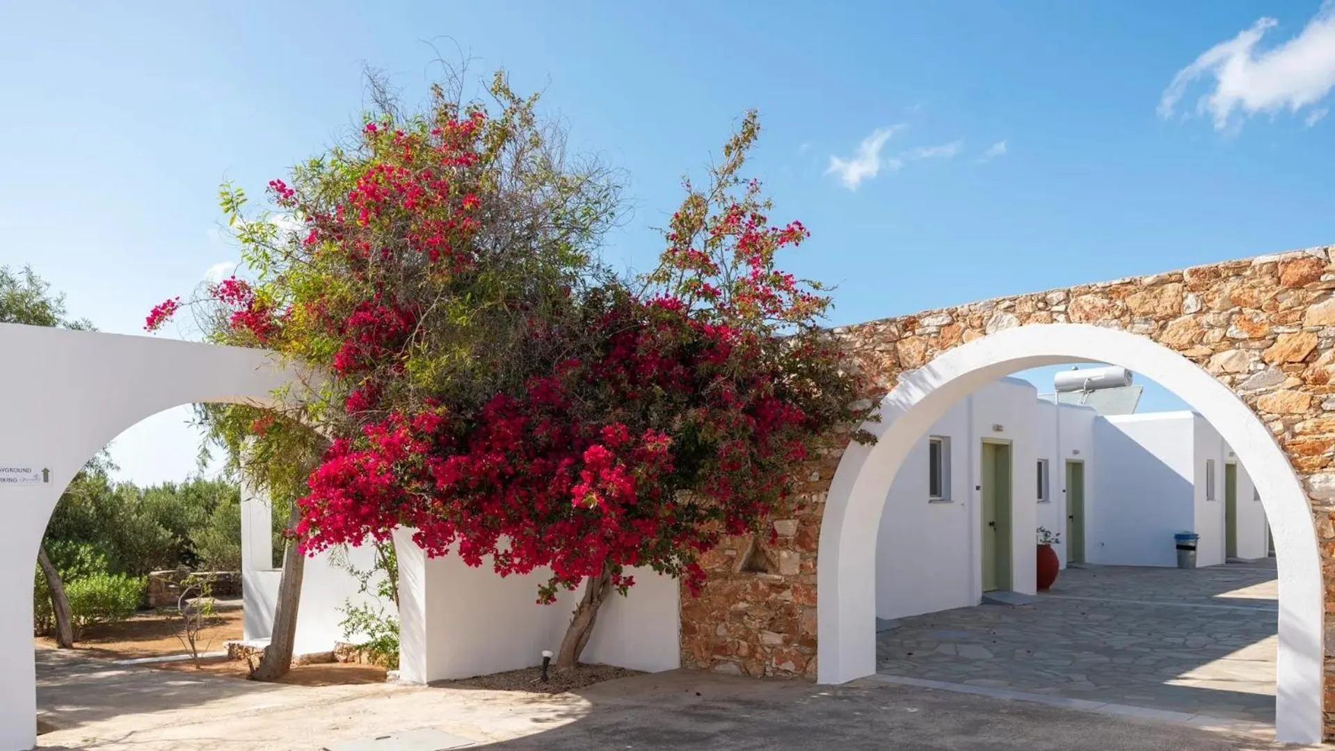 Property building in Parosland Hotel