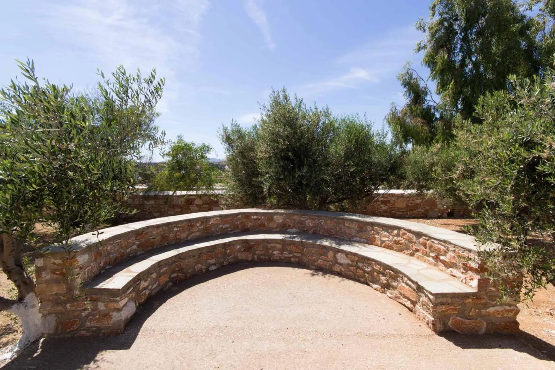 Garden in Parosland Hotel