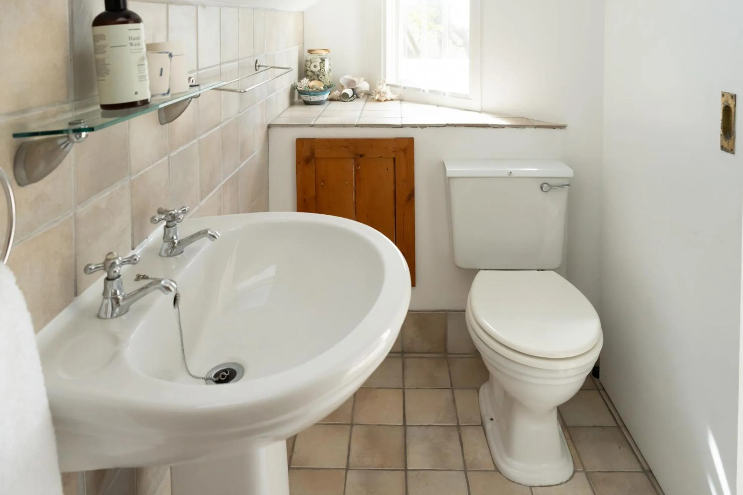 Bathroom in Chartfield Guesthouse