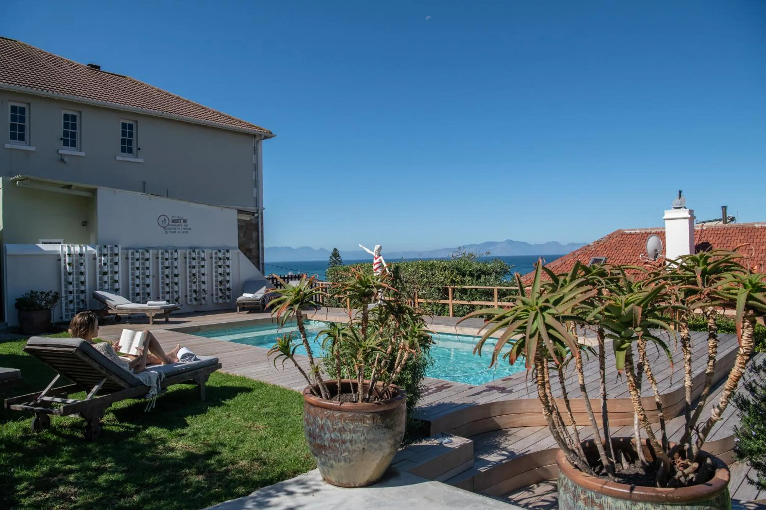 Swimming pool in Chartfield Guesthouse