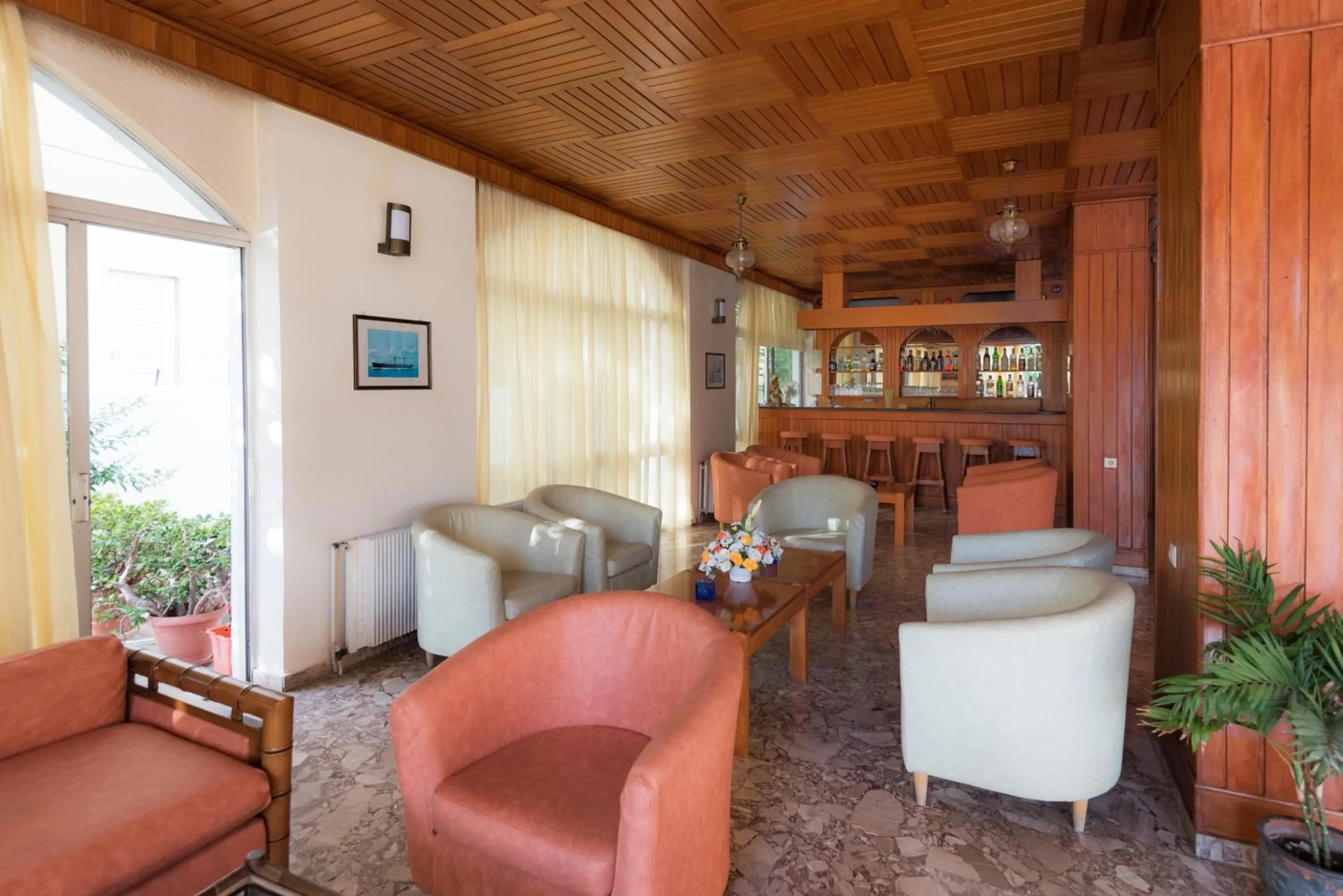 Lounge or bar in Captain's Hotel