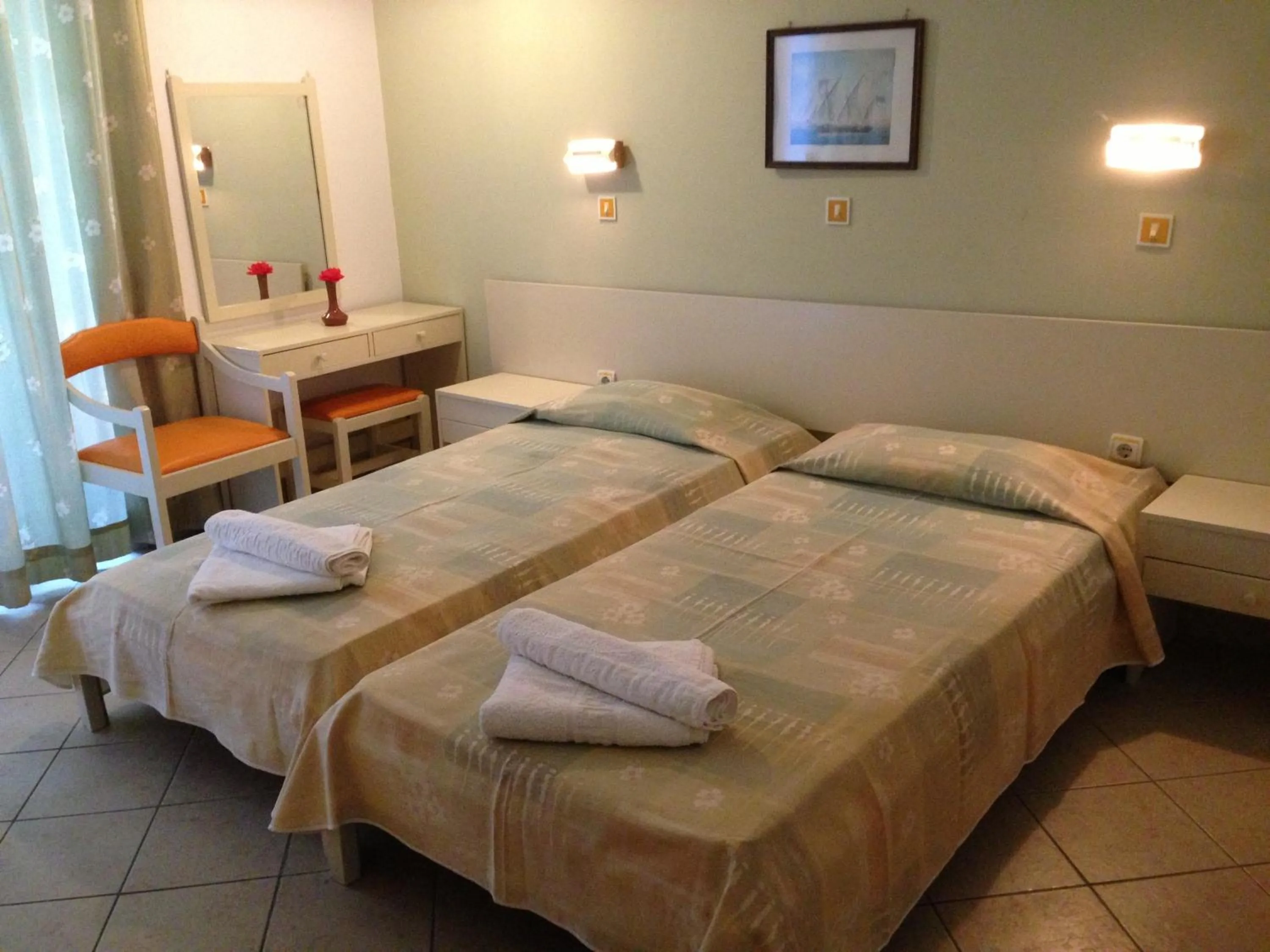 Photo of the whole room, Bed in Captain's Hotel