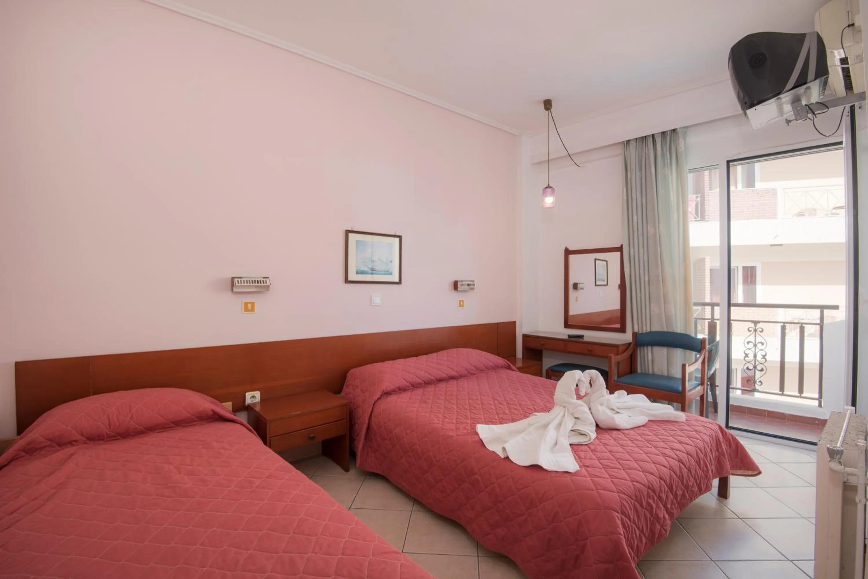 Triple Room in Captain's Hotel