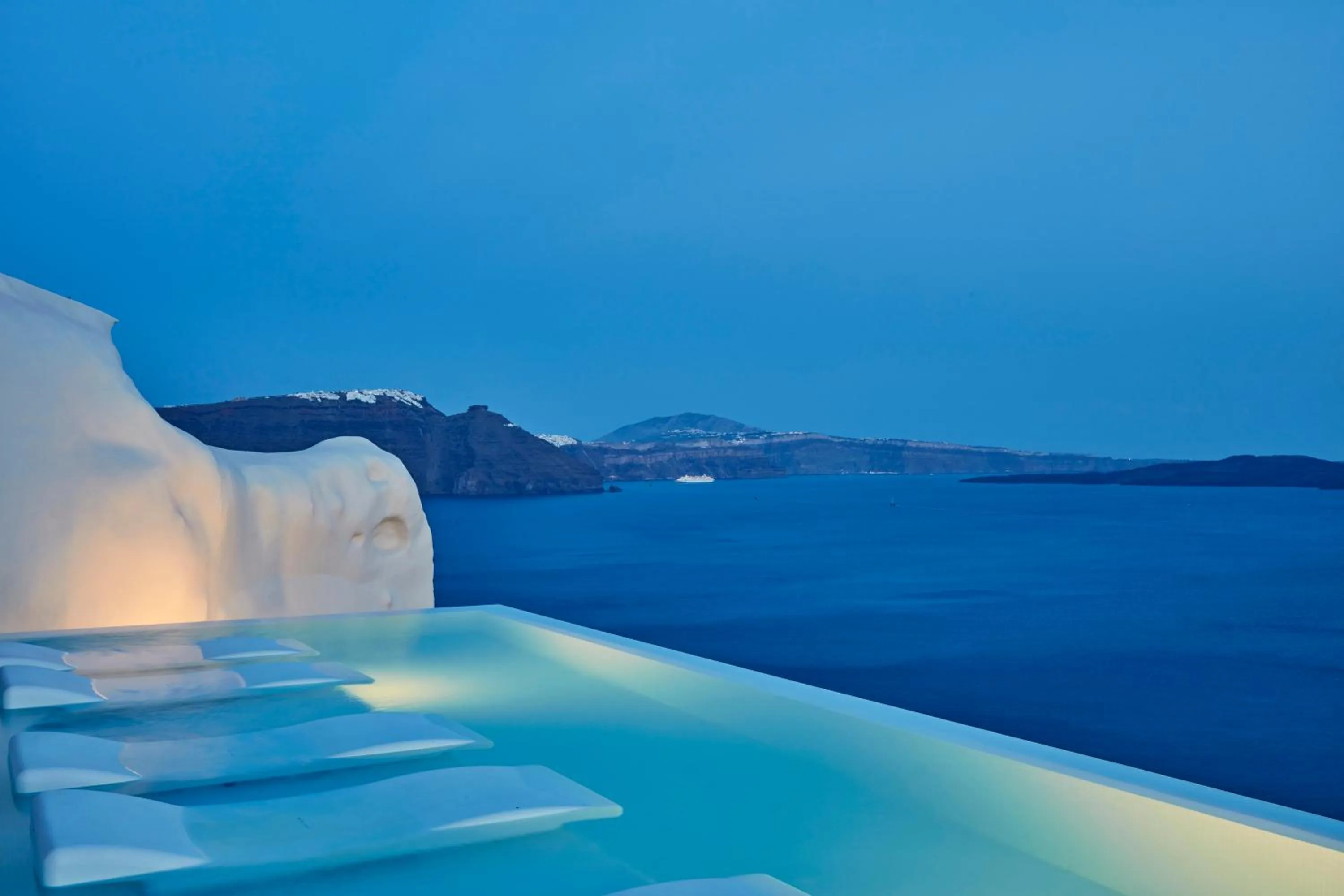 Summer in Canaves Oia Suites - Small Luxury Hotels of the World