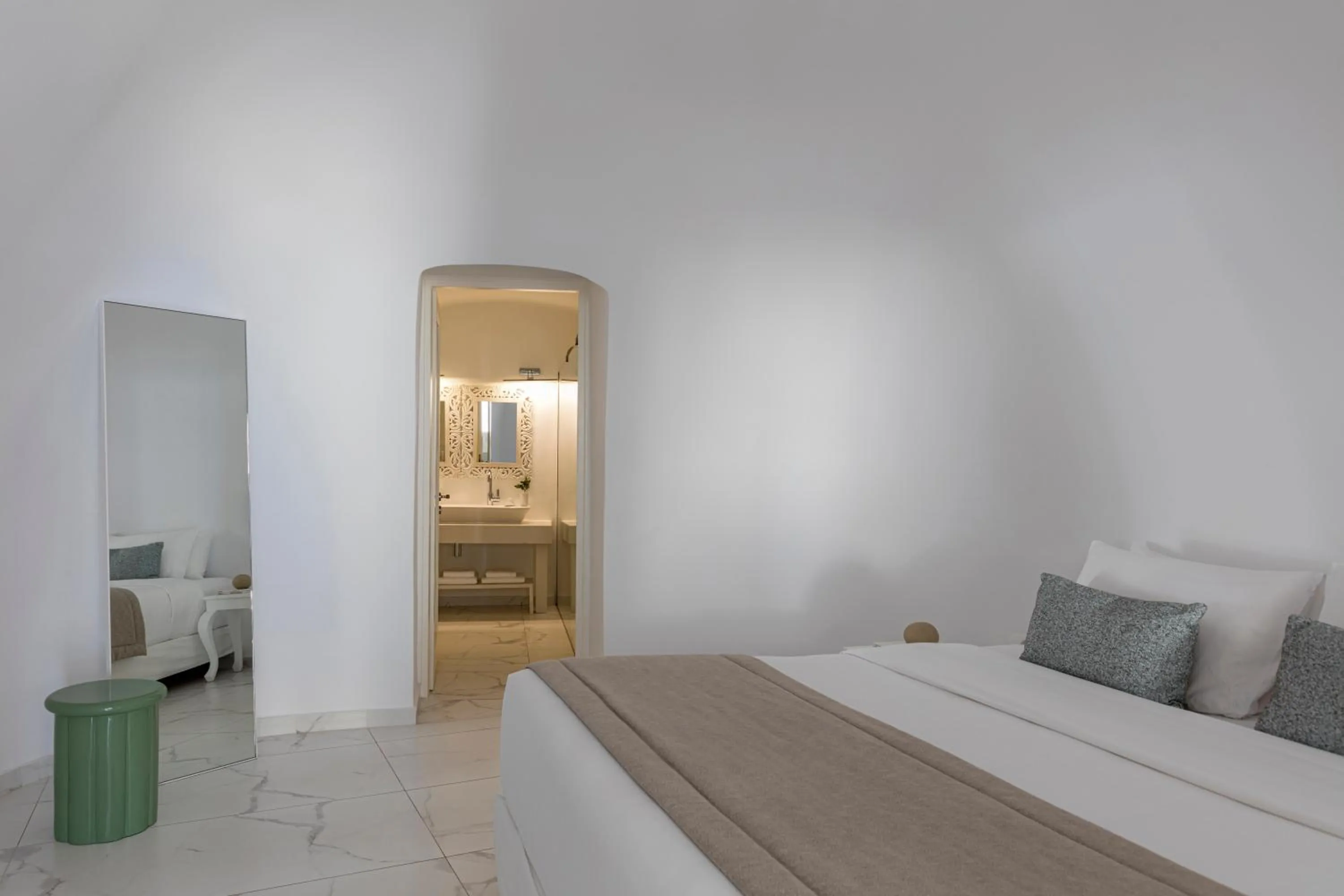 Bedroom, Bed in Canaves Oia Suites - Small Luxury Hotels of the World