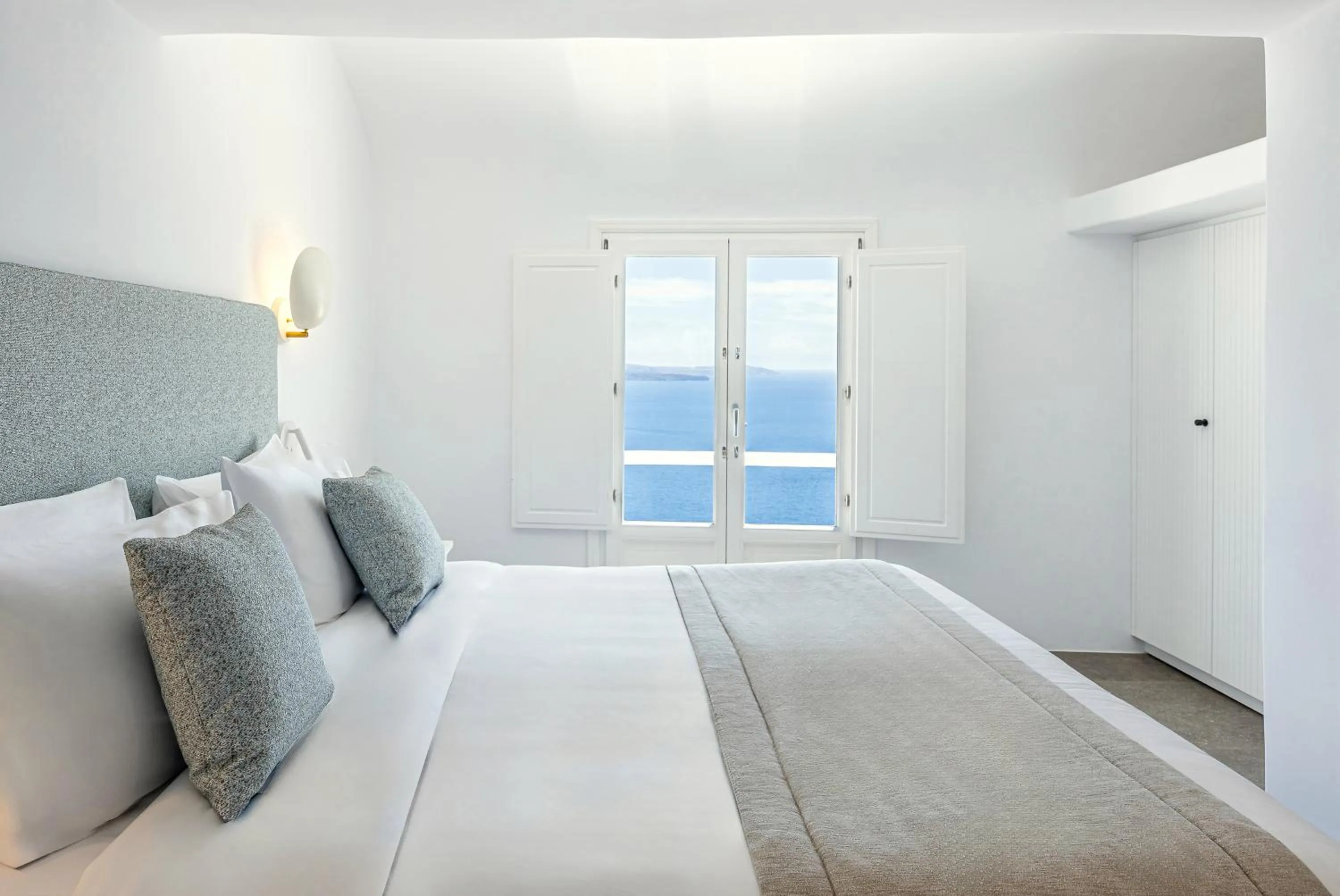 Bed in Canaves Oia Suites - Small Luxury Hotels of the World