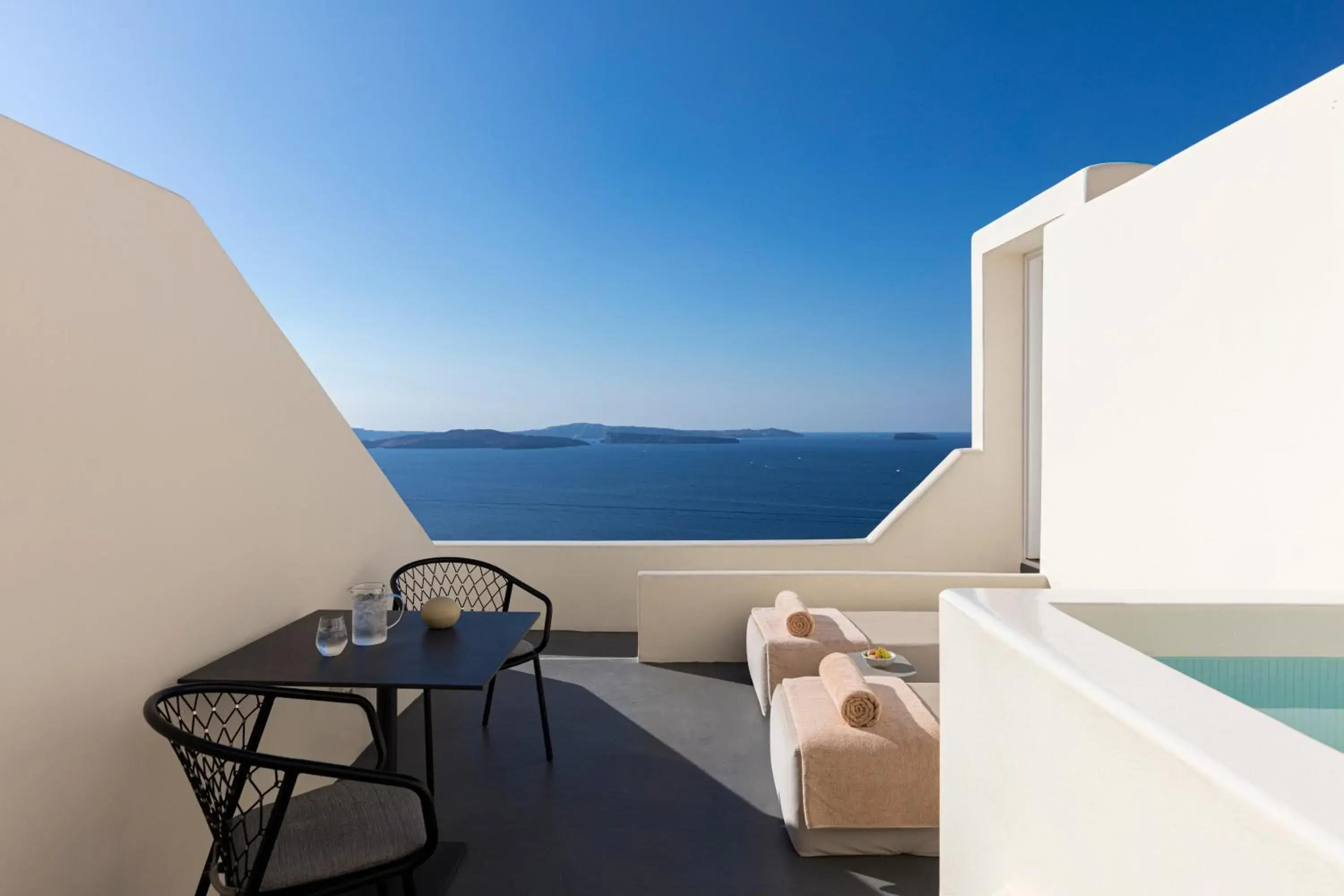 Junior Suite with Plunge Pool in Canaves Oia Suites - Small Luxury Hotels of the World Junior Suite with Plunge Pool in Canaves Oia Suites - Small Luxury Hotels of the World