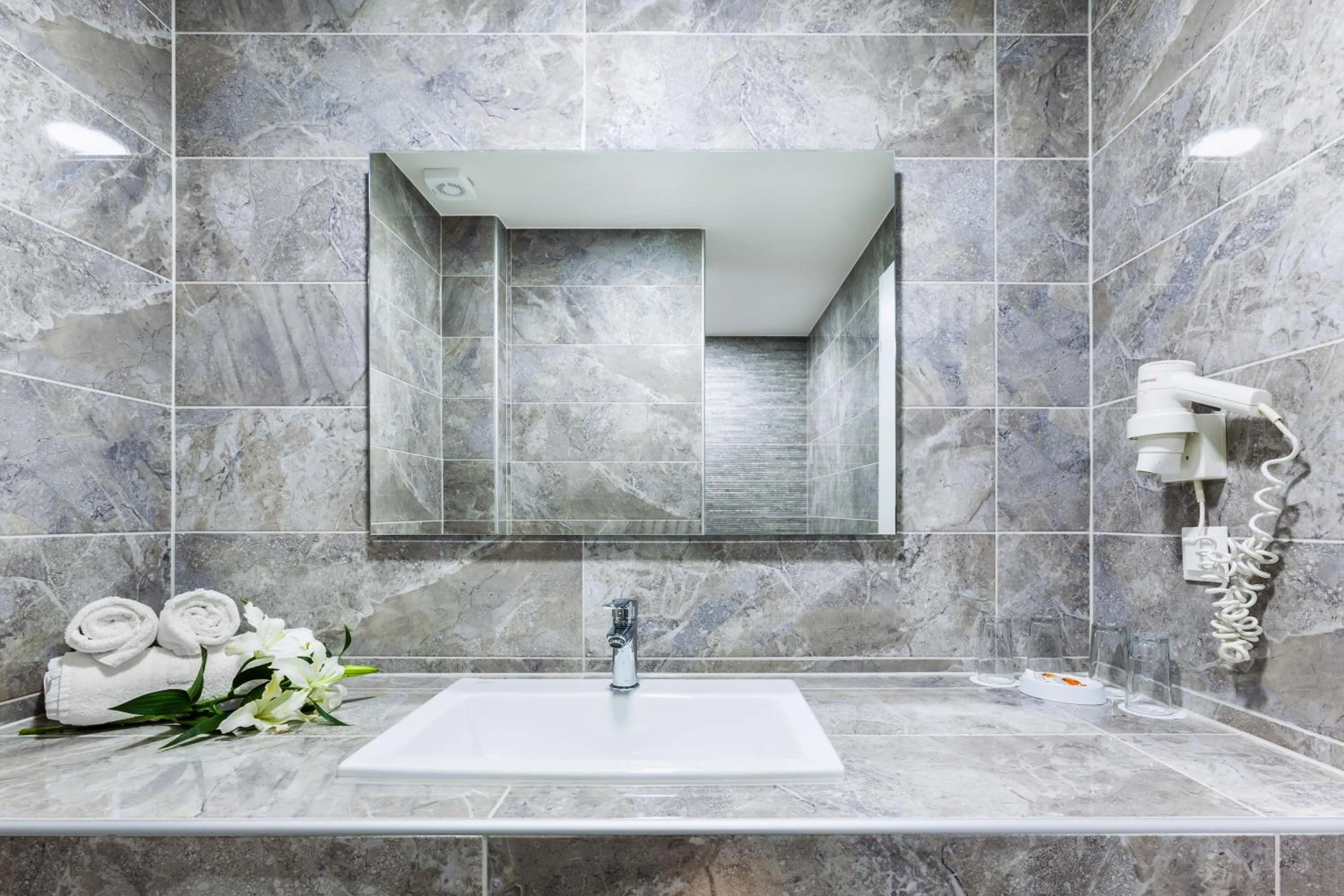 Bathroom in Hotel Kriopigi