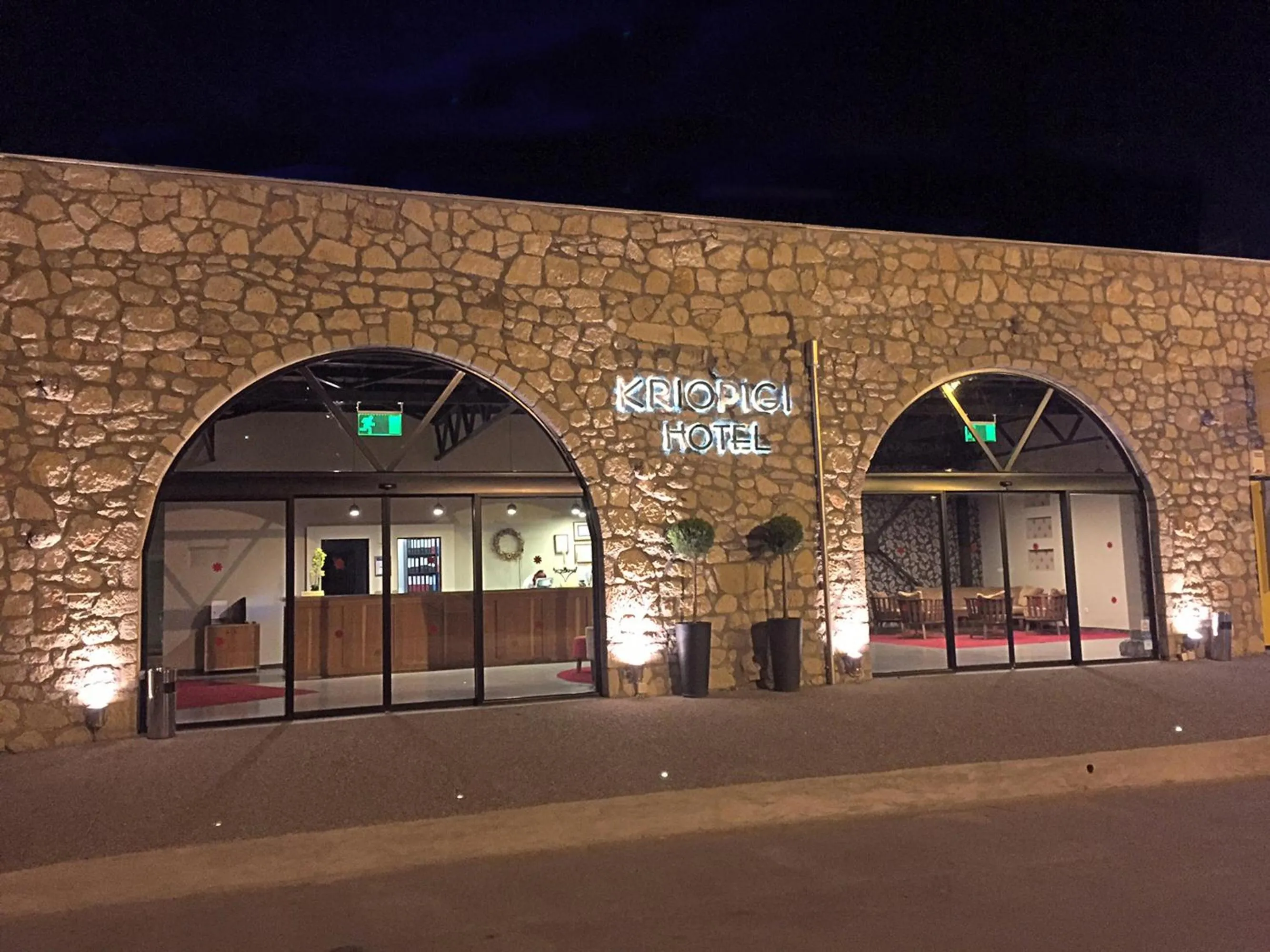 Facade/entrance in Hotel Kriopigi
