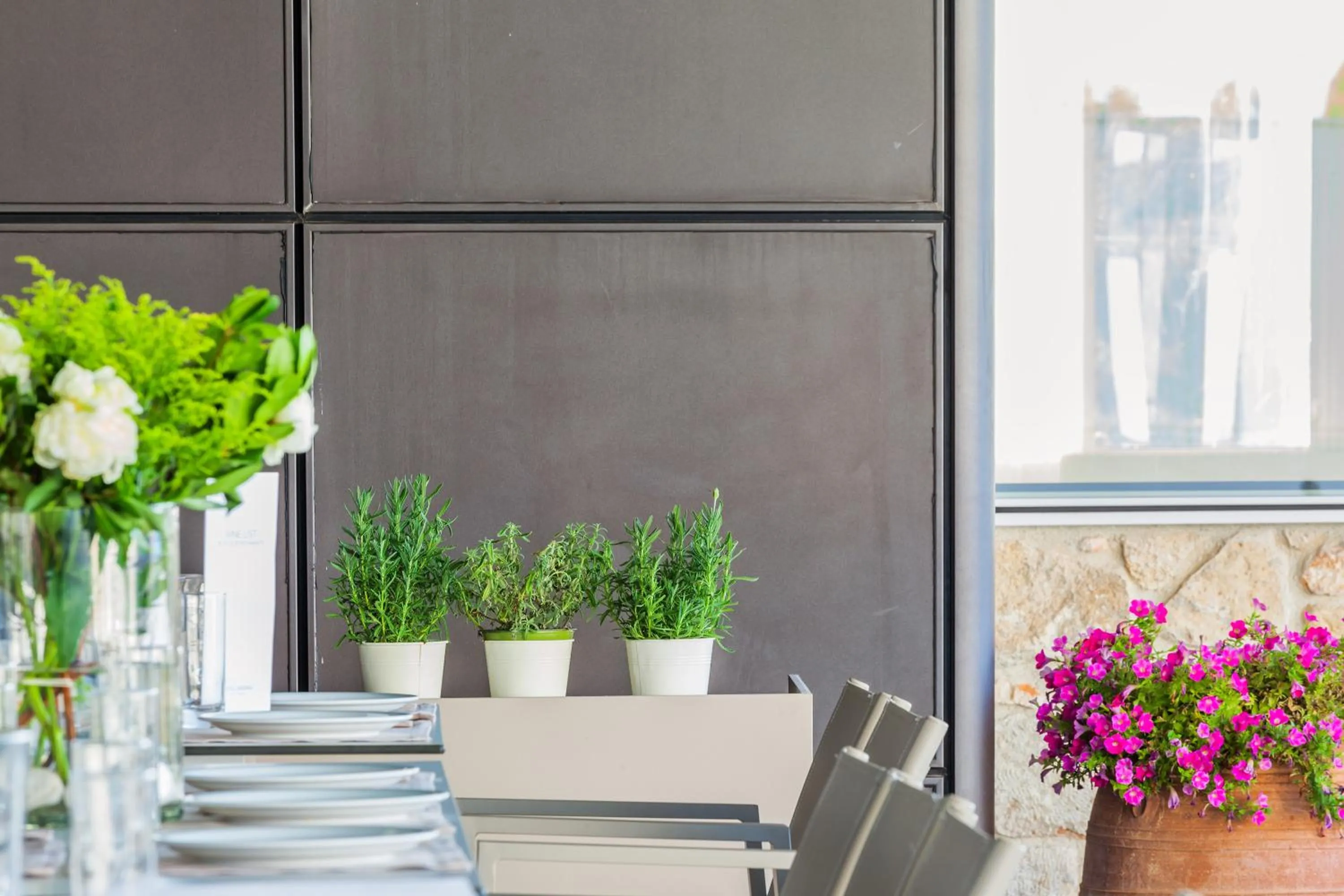 Restaurant/places to eat in Hotel Kriopigi