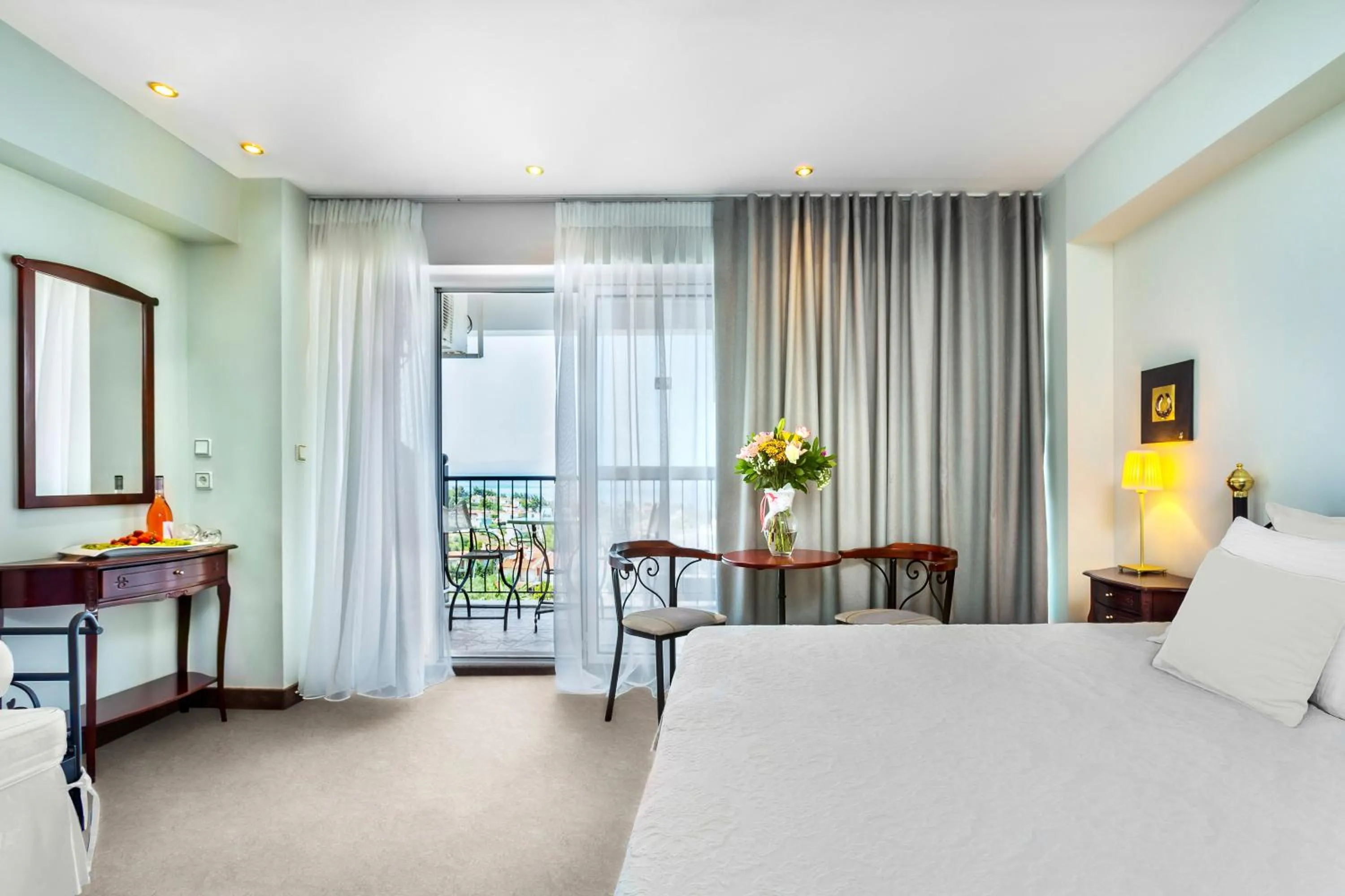 Photo of the whole room, Bed in Hotel Kriopigi