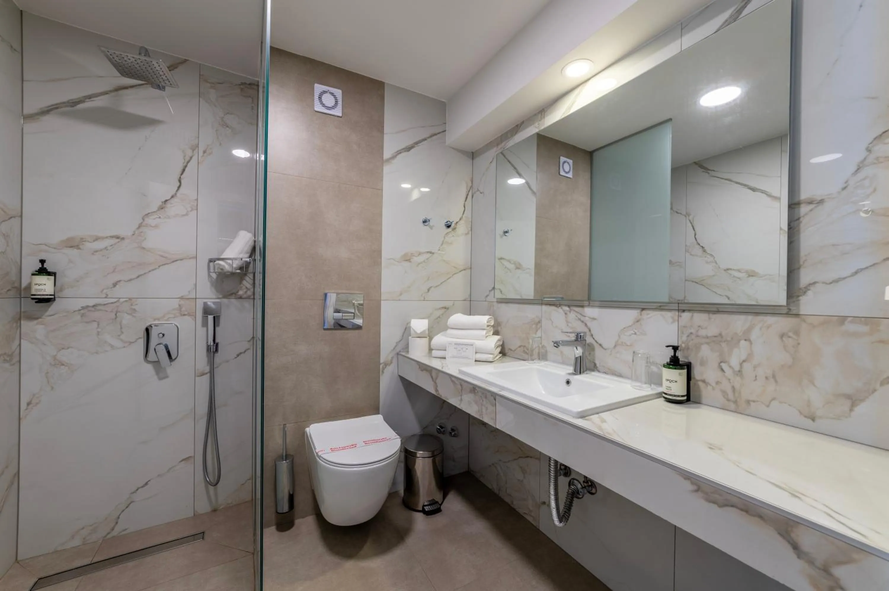 Bathroom in Hotel Kriopigi