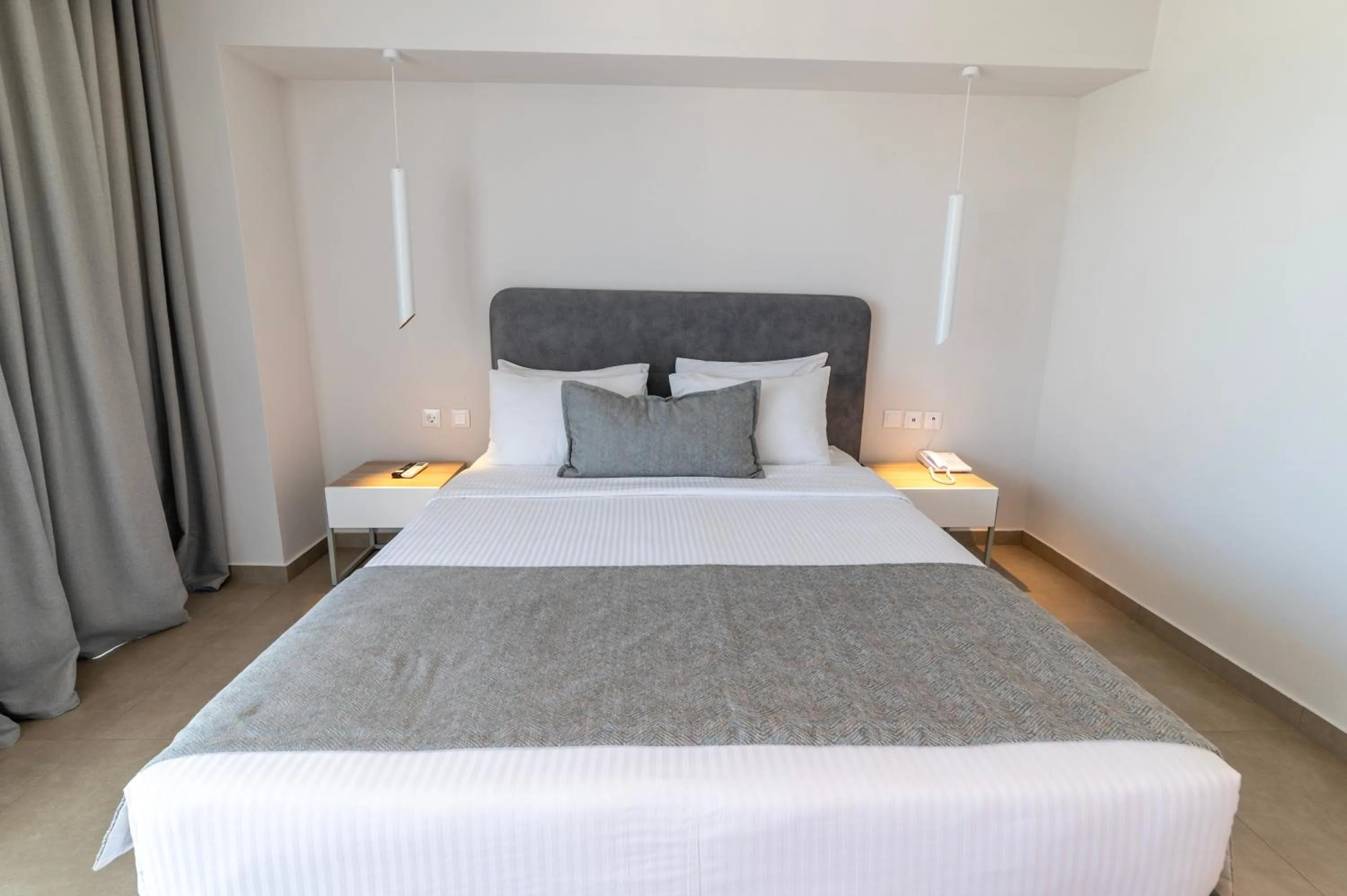 Bed in Hotel Kriopigi