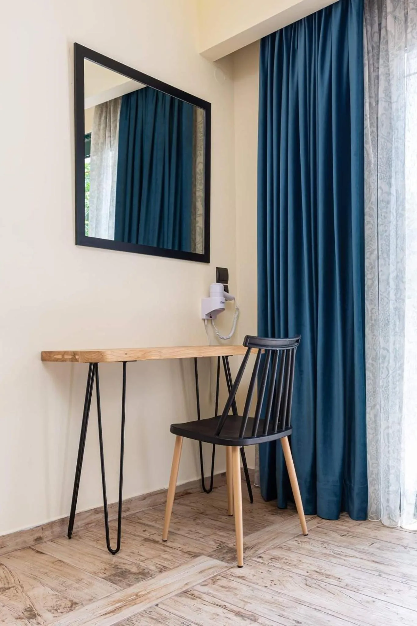 hair dresser in Dias Hotel & Apts