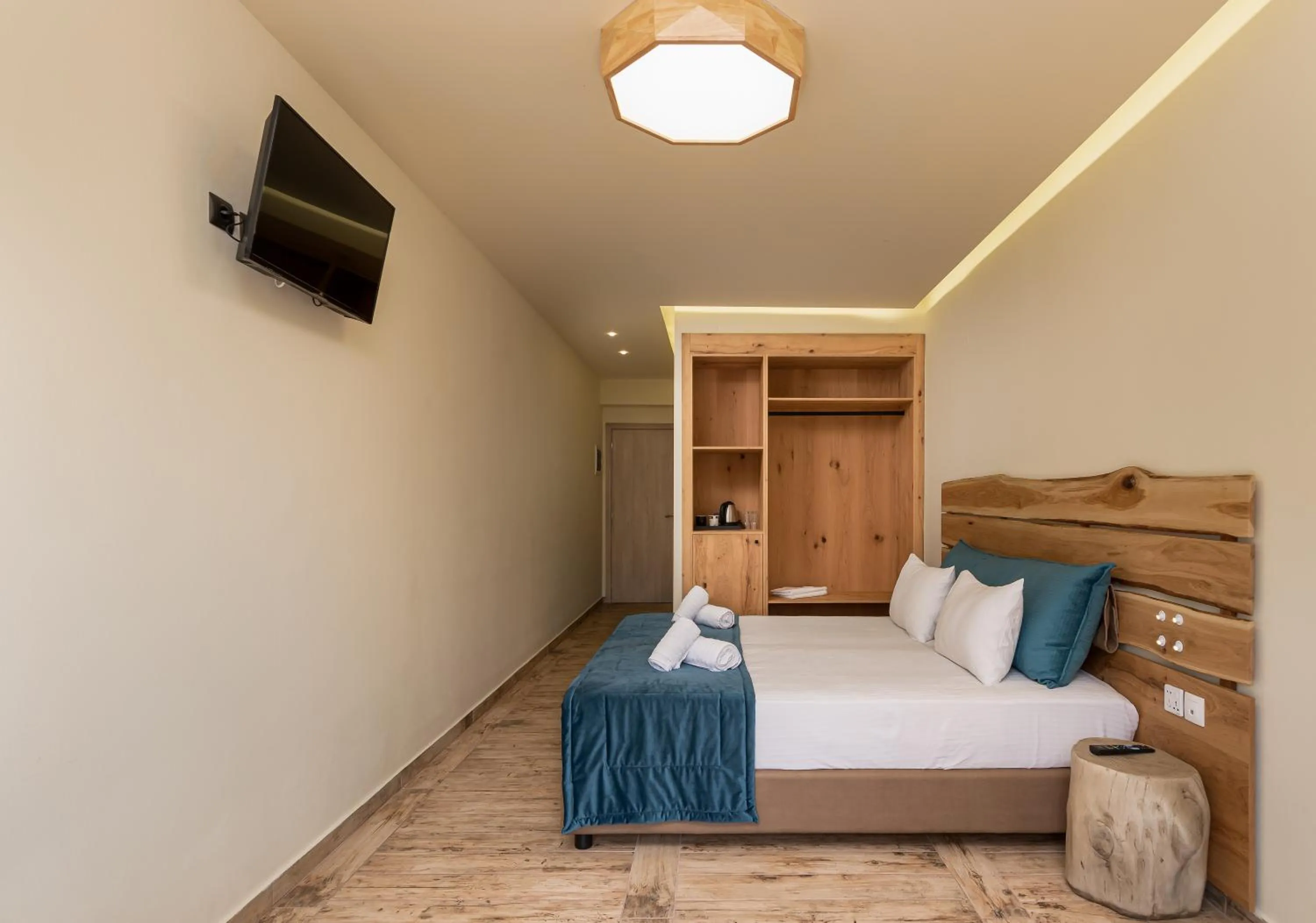 Bed in Dias Hotel & Apts