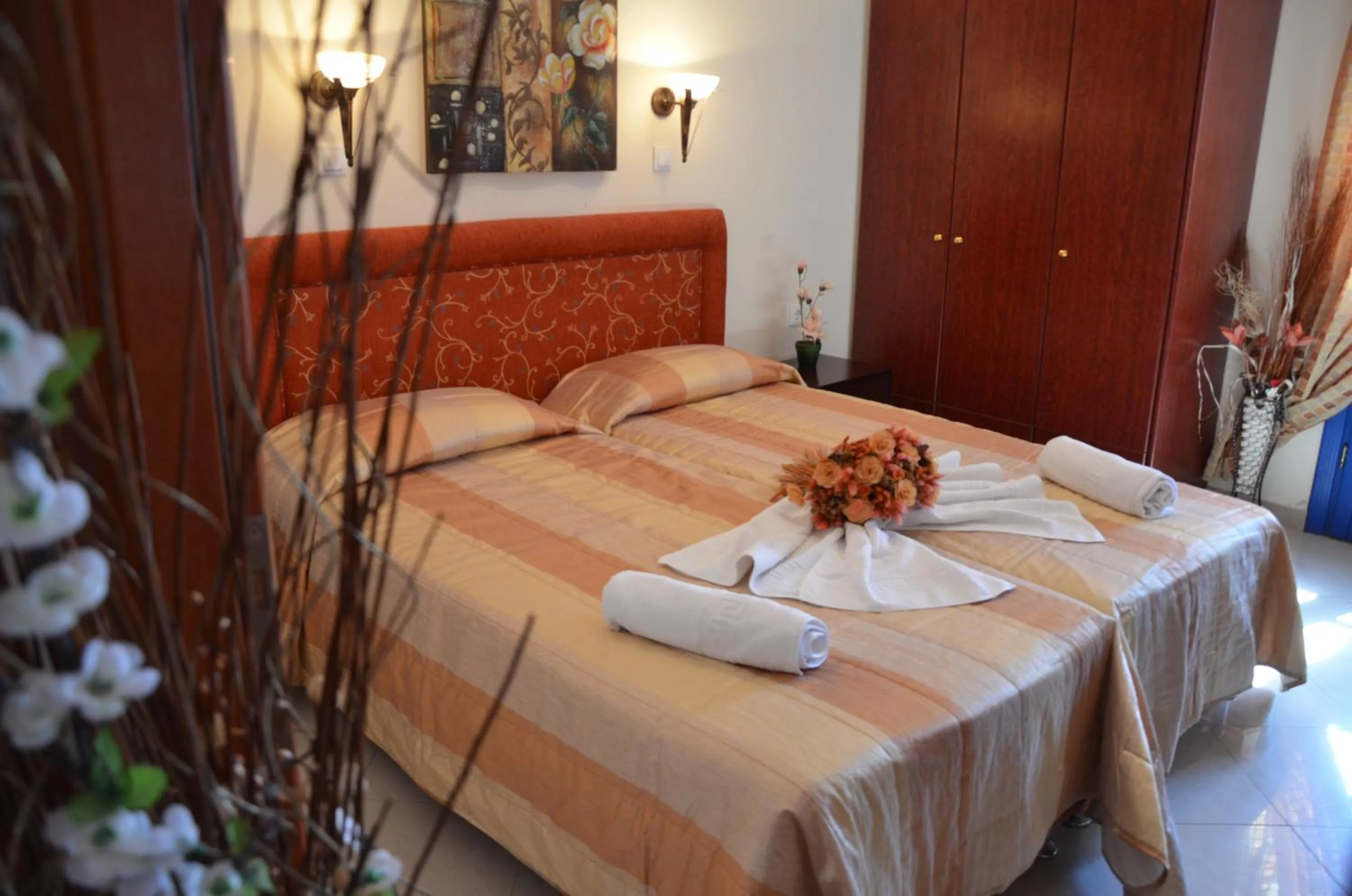 Bedroom, Bed in Alkioni Hotel