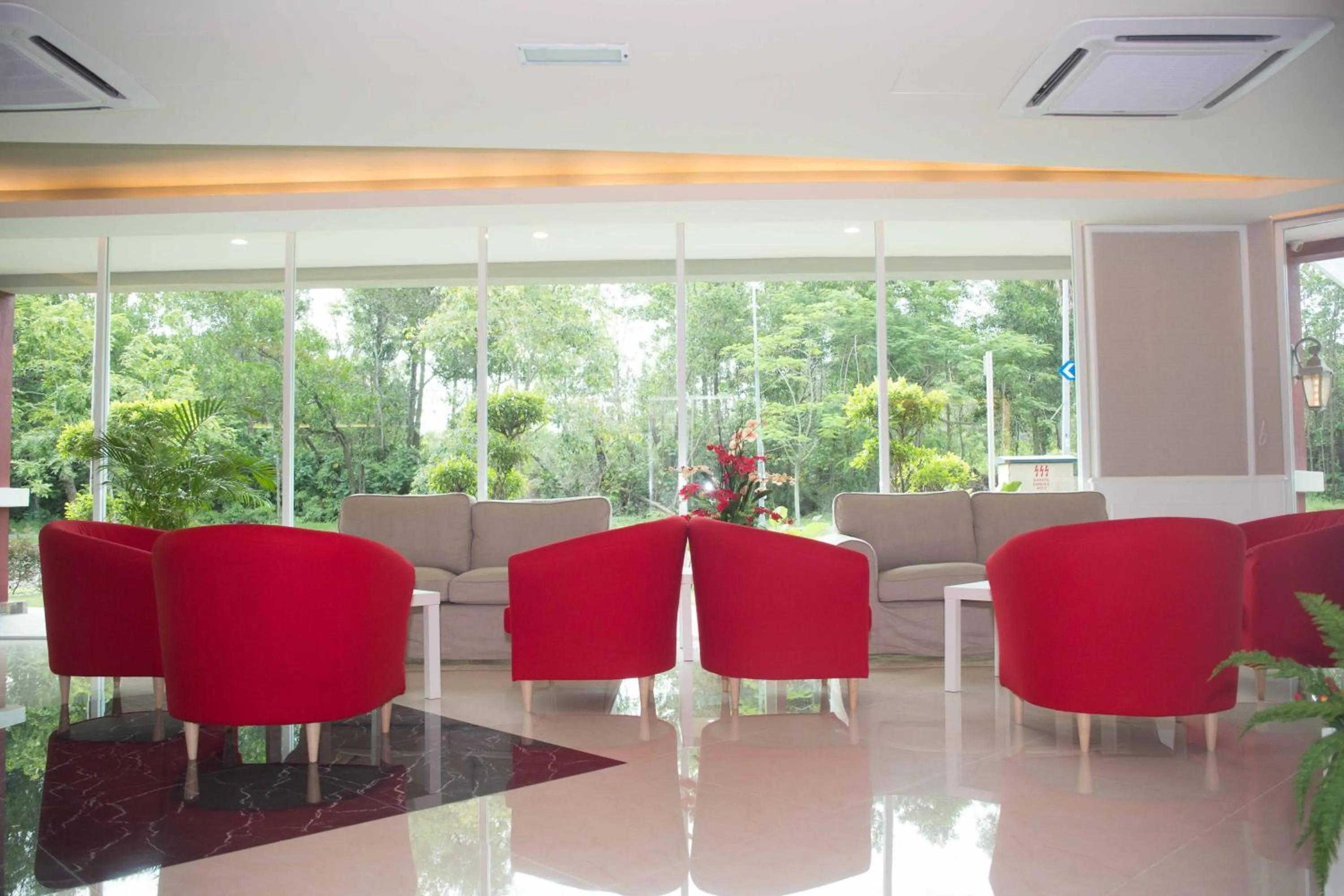 Lobby or reception in Qlassic Hotel