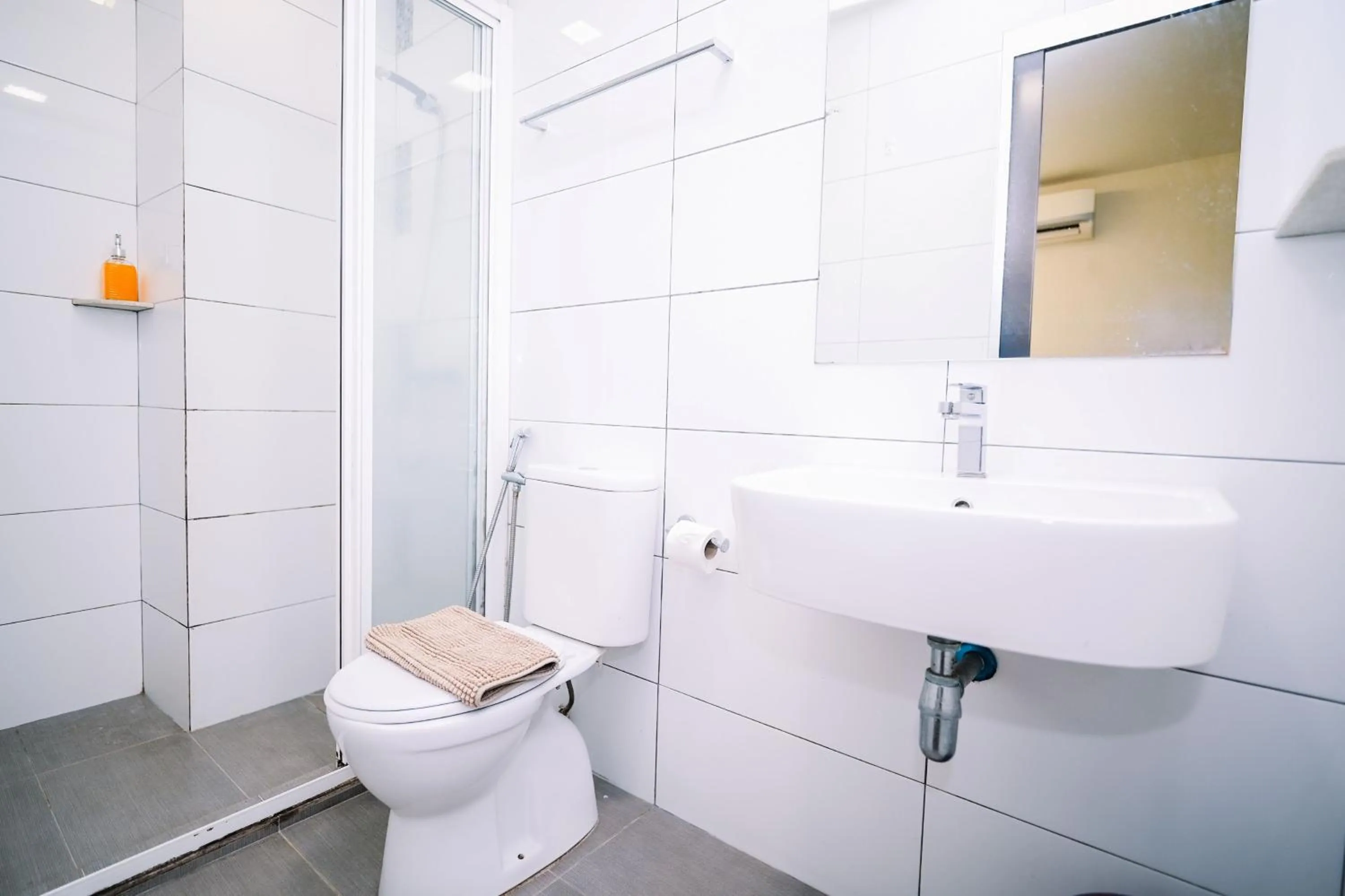 Swing & Pillows - KL Cheras Maluri