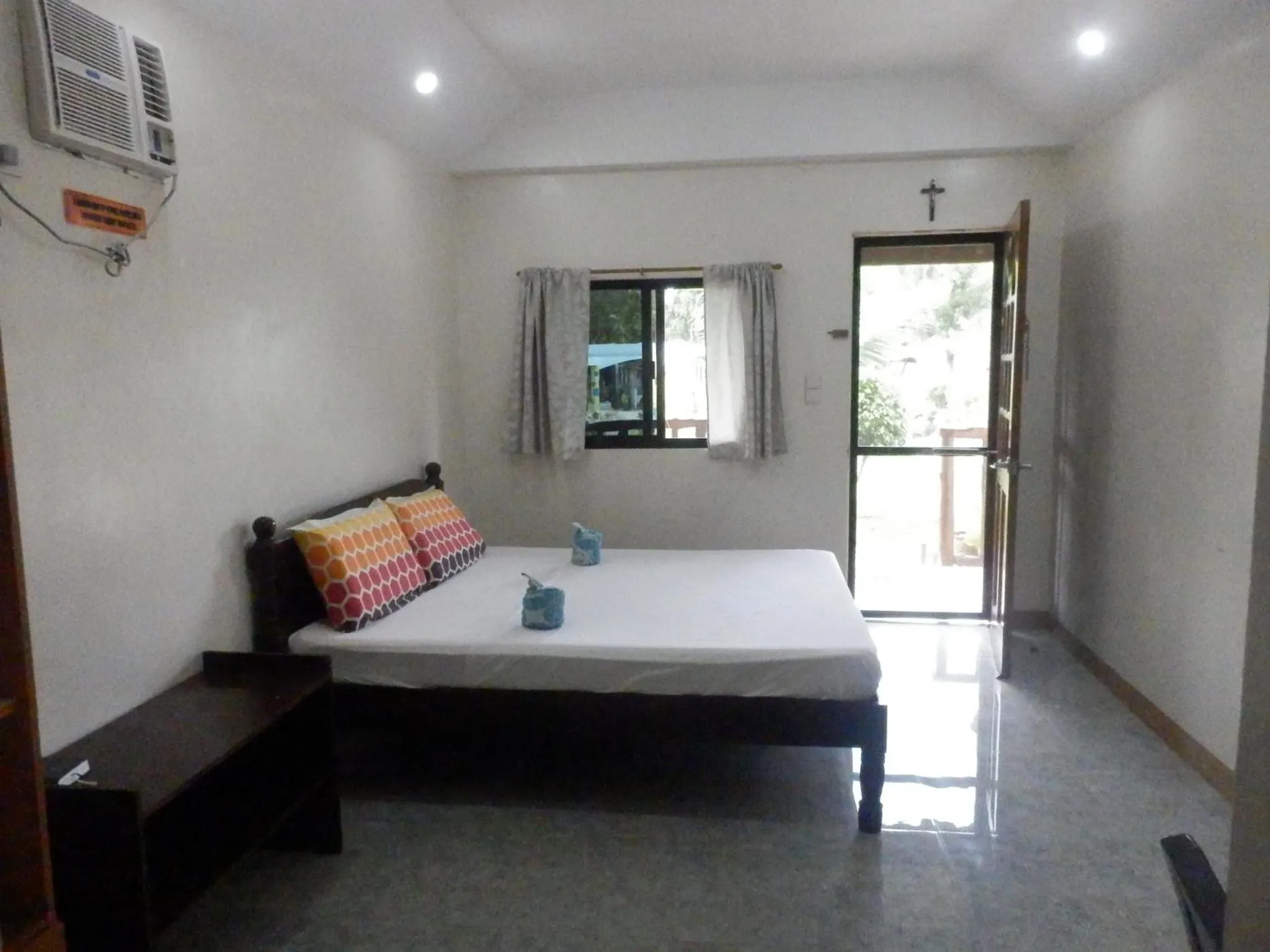 Photo of the whole room in SUNSHINE PARADISE Inn