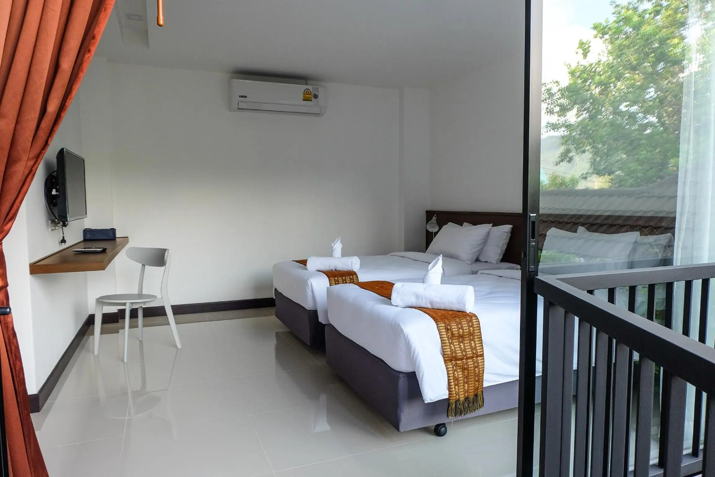 Photo of the whole room, Bed in The Umbrella House