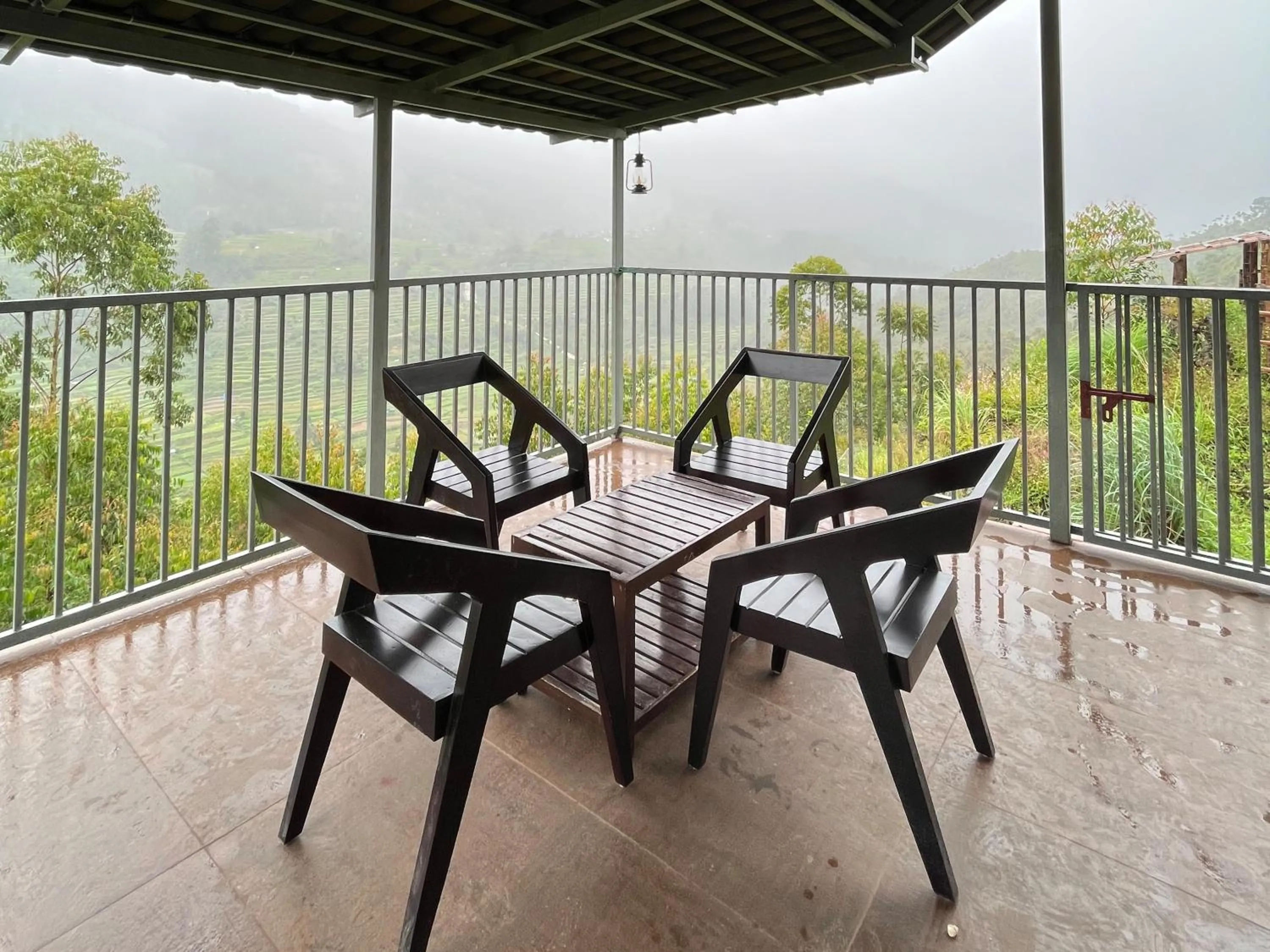 Dining area in NATURE CASTLE -Traditional villa,Vattavada