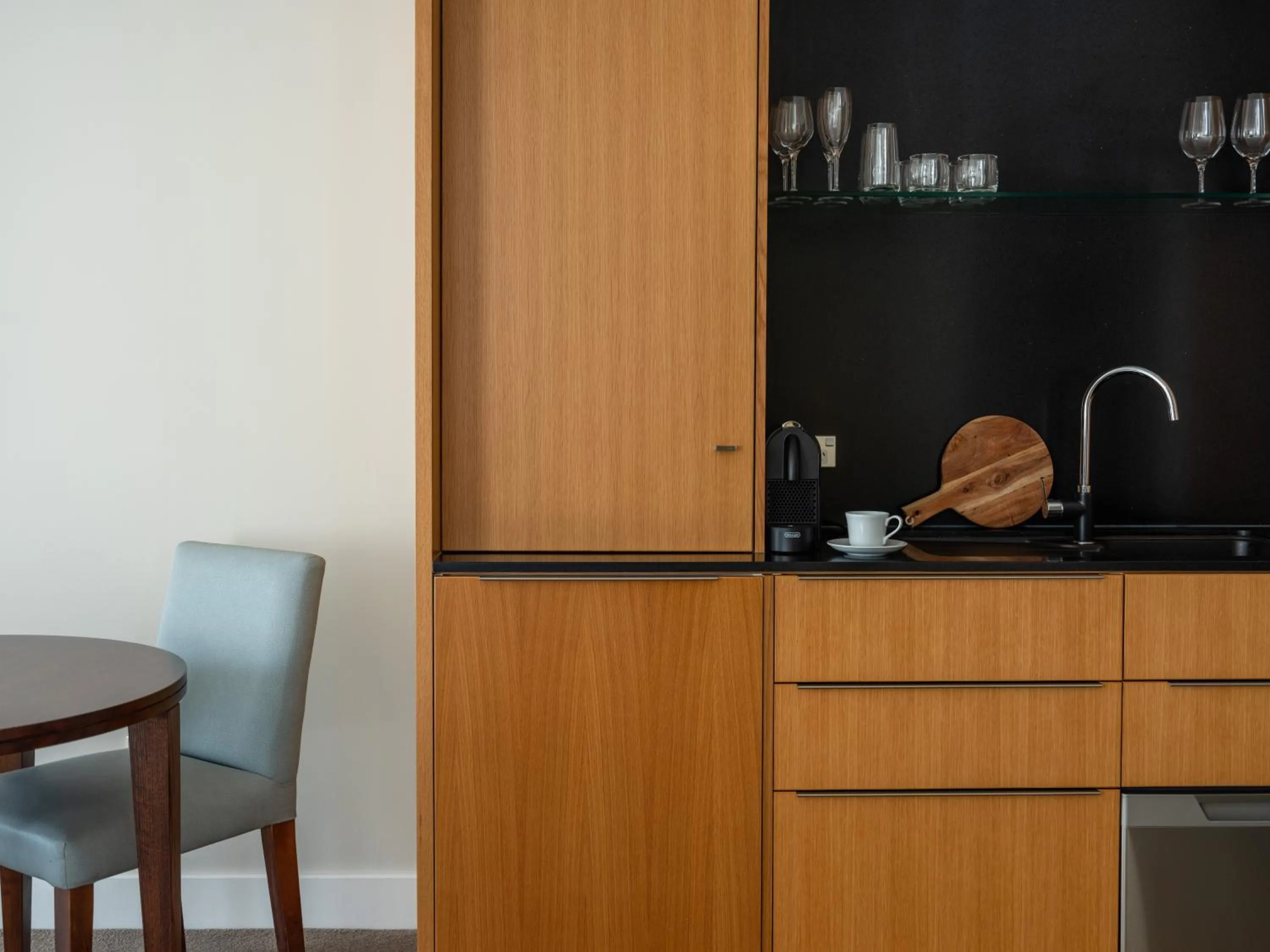 Kitchen or kitchenette in Porters Boutique Hotel