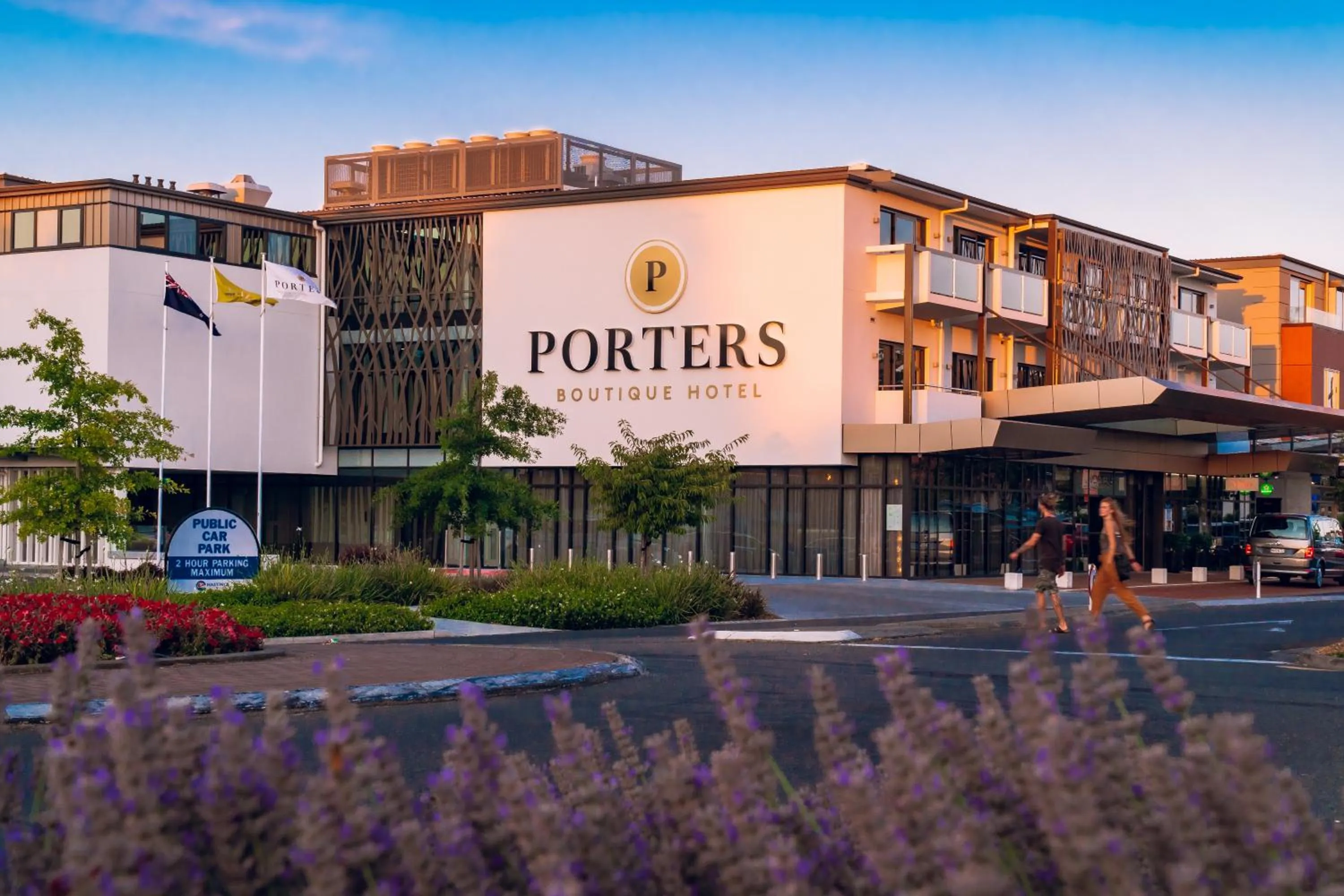 Facade/entrance in Porters Boutique Hotel