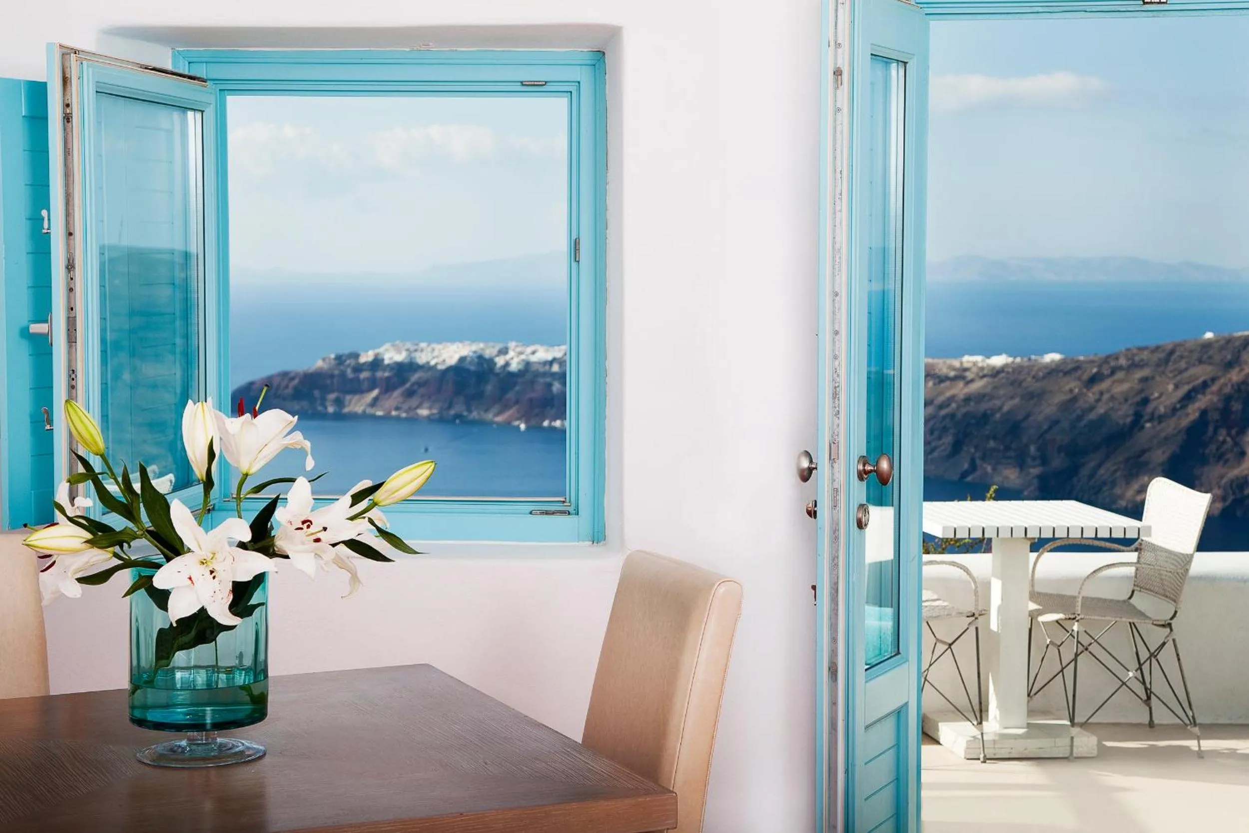 Seating area in White Santorini