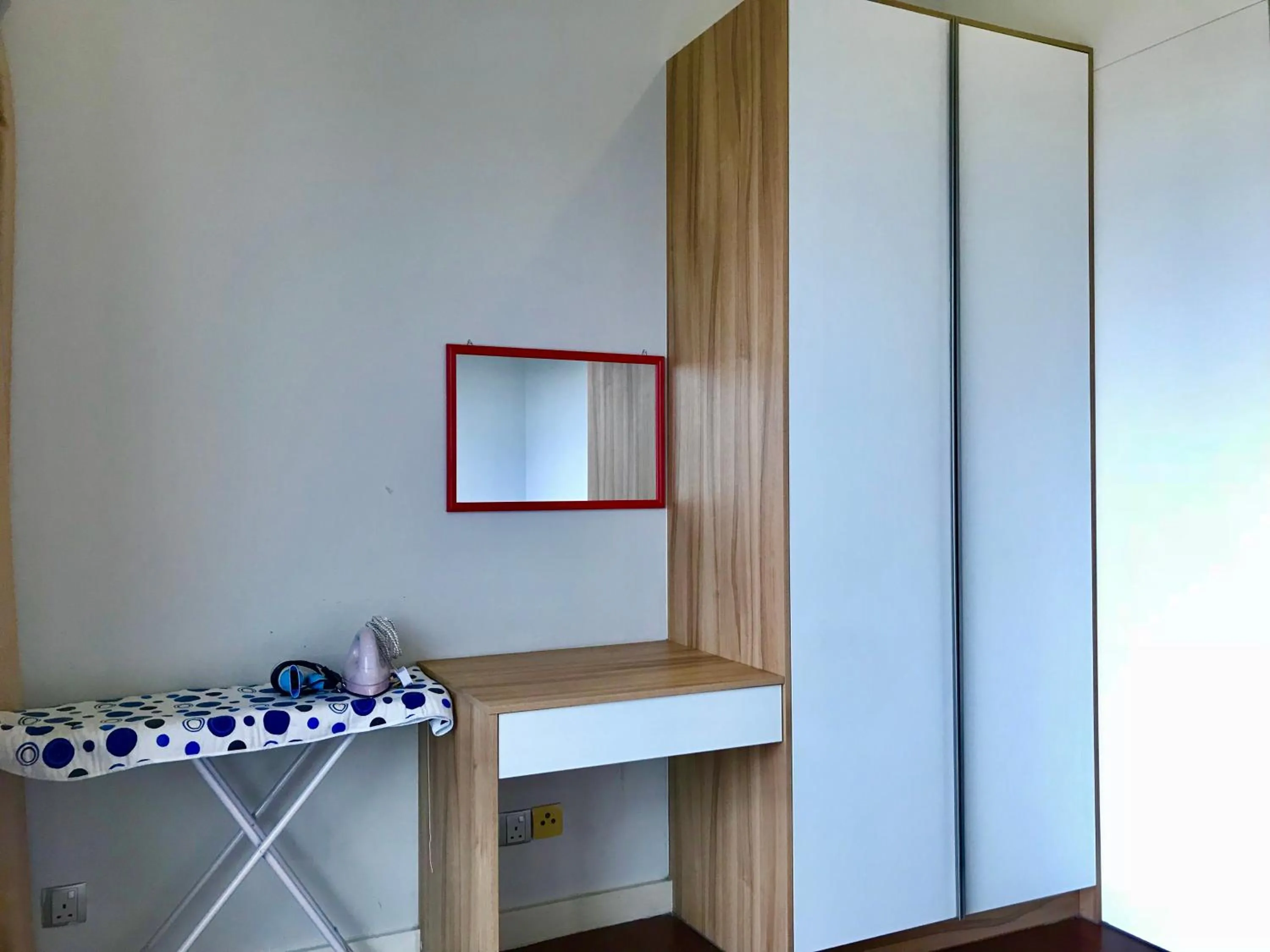 Bed in Sunset Seaview Vacation Condos @ IMAGO Shopping Mall