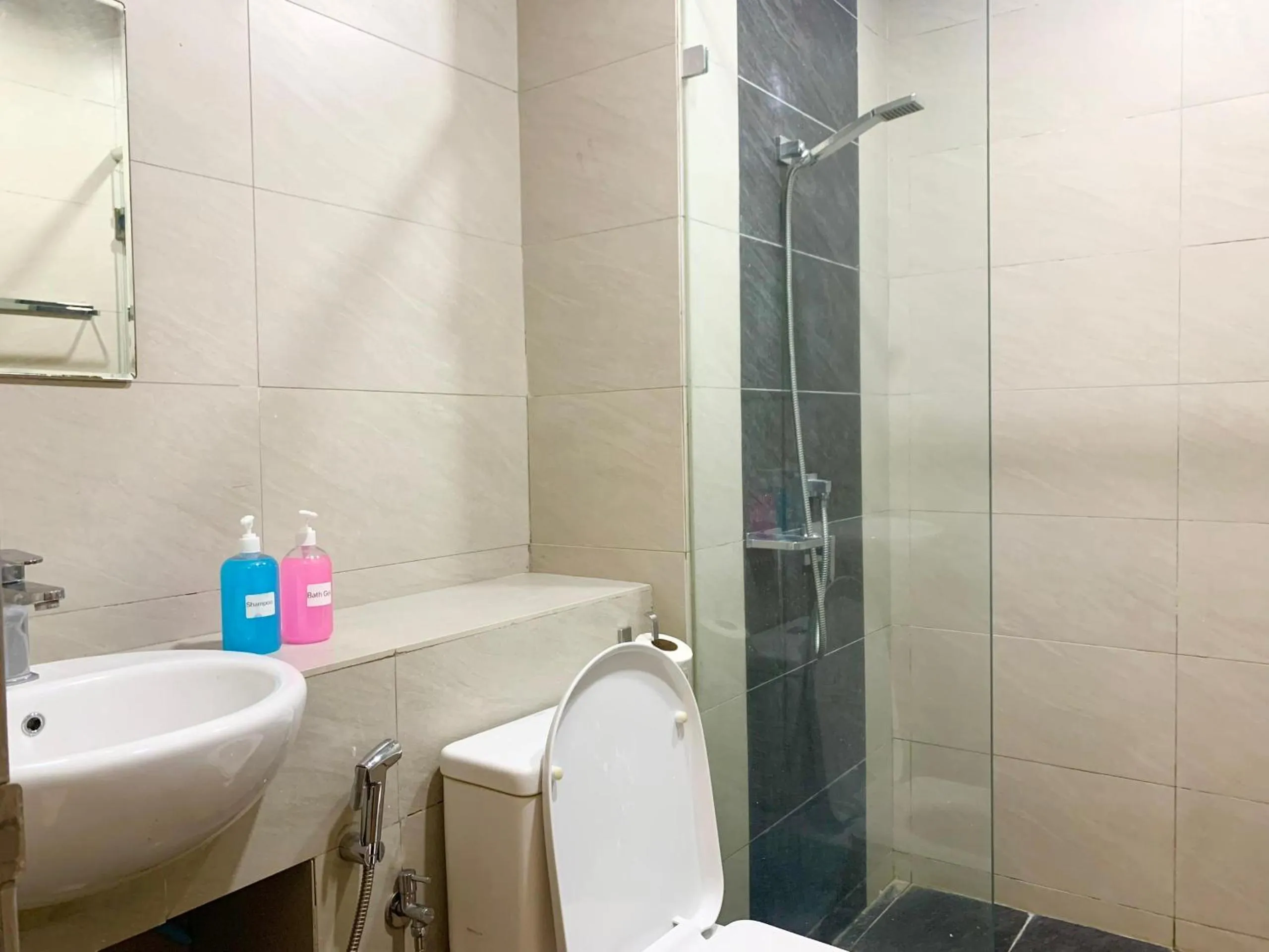 Shower in Sunset Seaview Vacation Condos @ IMAGO Shopping Mall