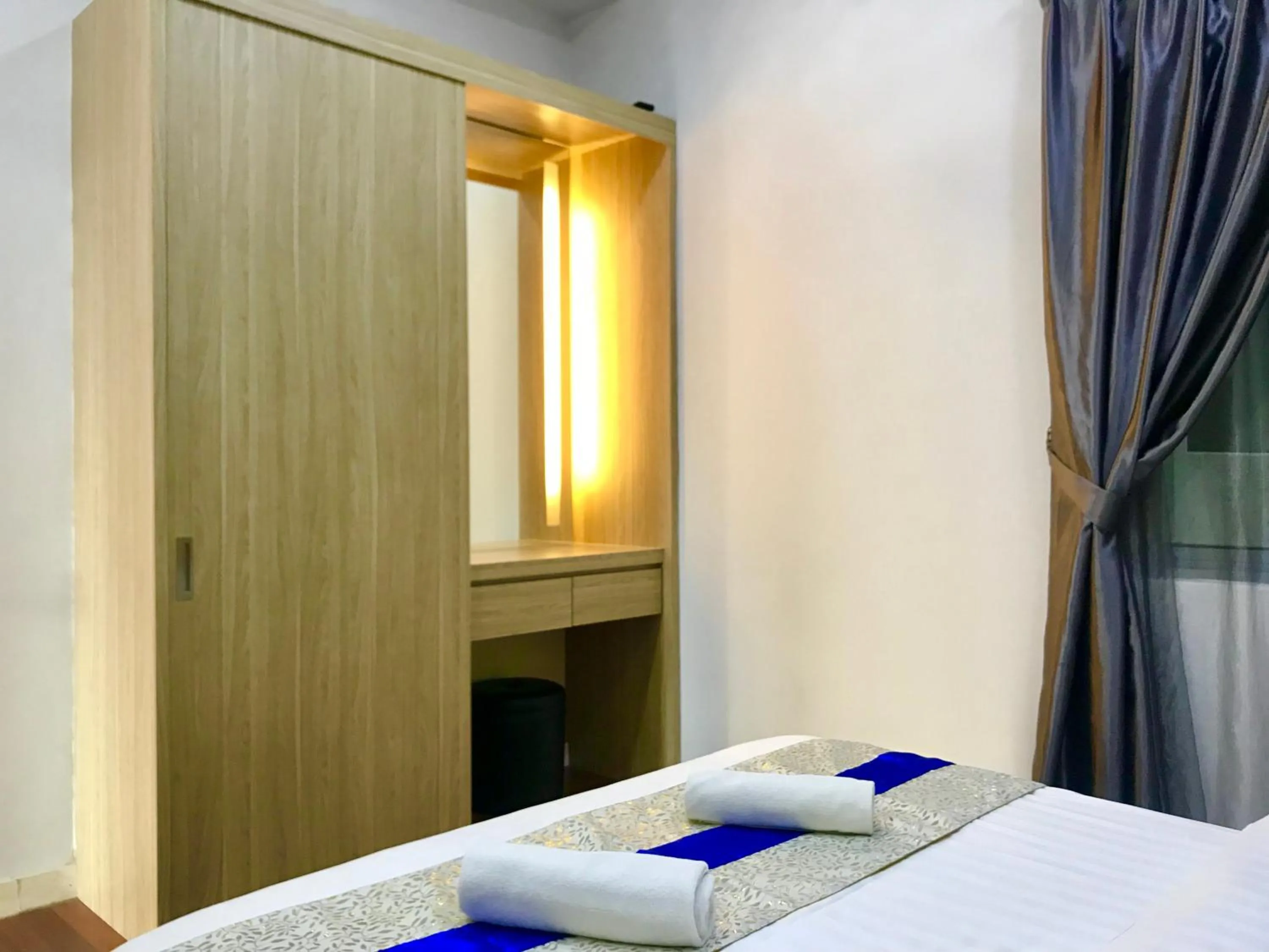 Bedroom, Bed in Sunset Seaview Vacation Condos @ IMAGO Shopping Mall