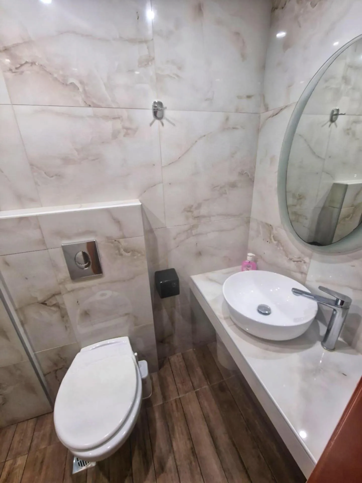 Toilet in Hotel Lido