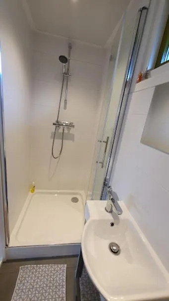 Shower in B&B Houtstee