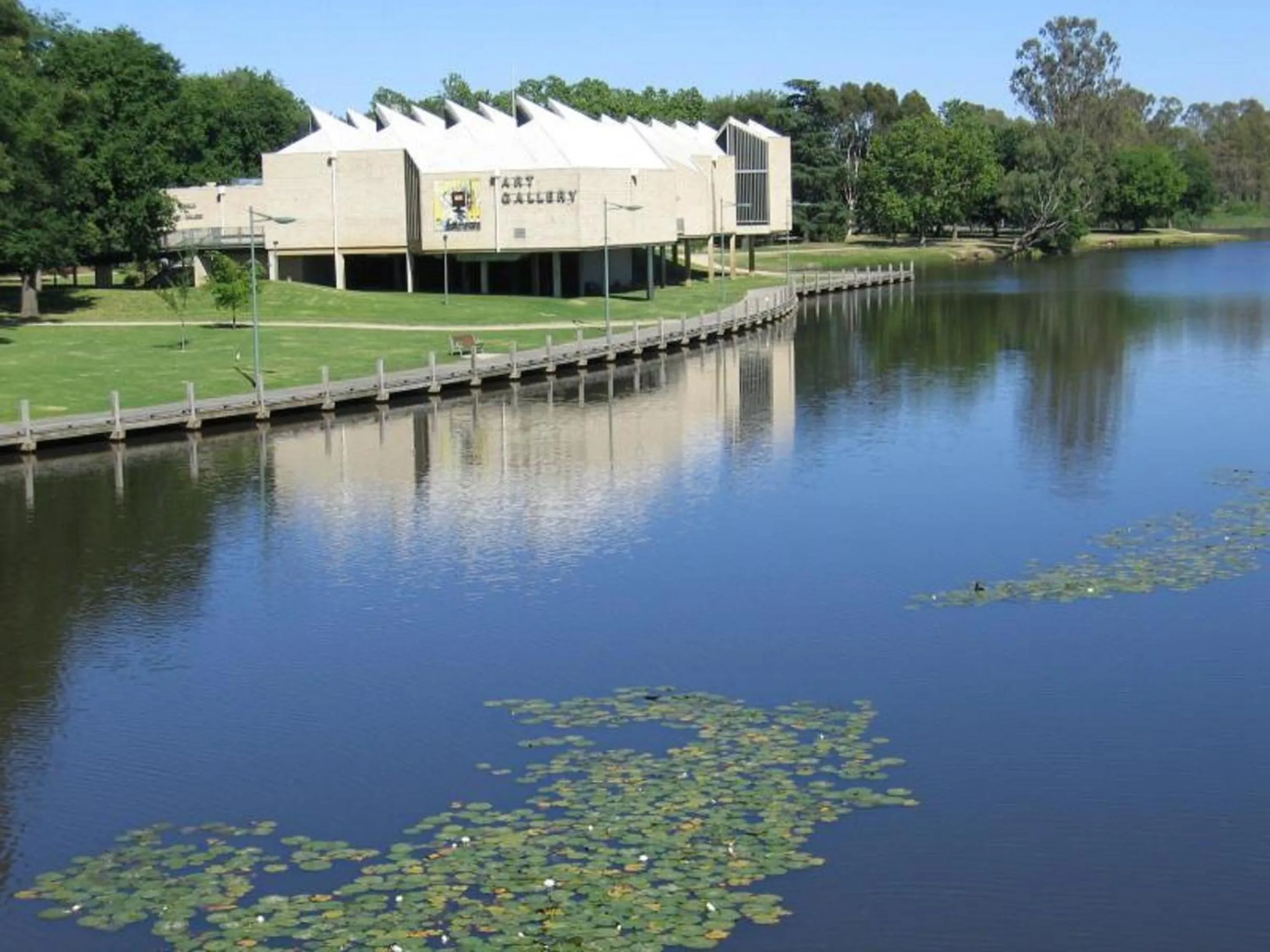 Natural landscape in Avondel Motor Inn