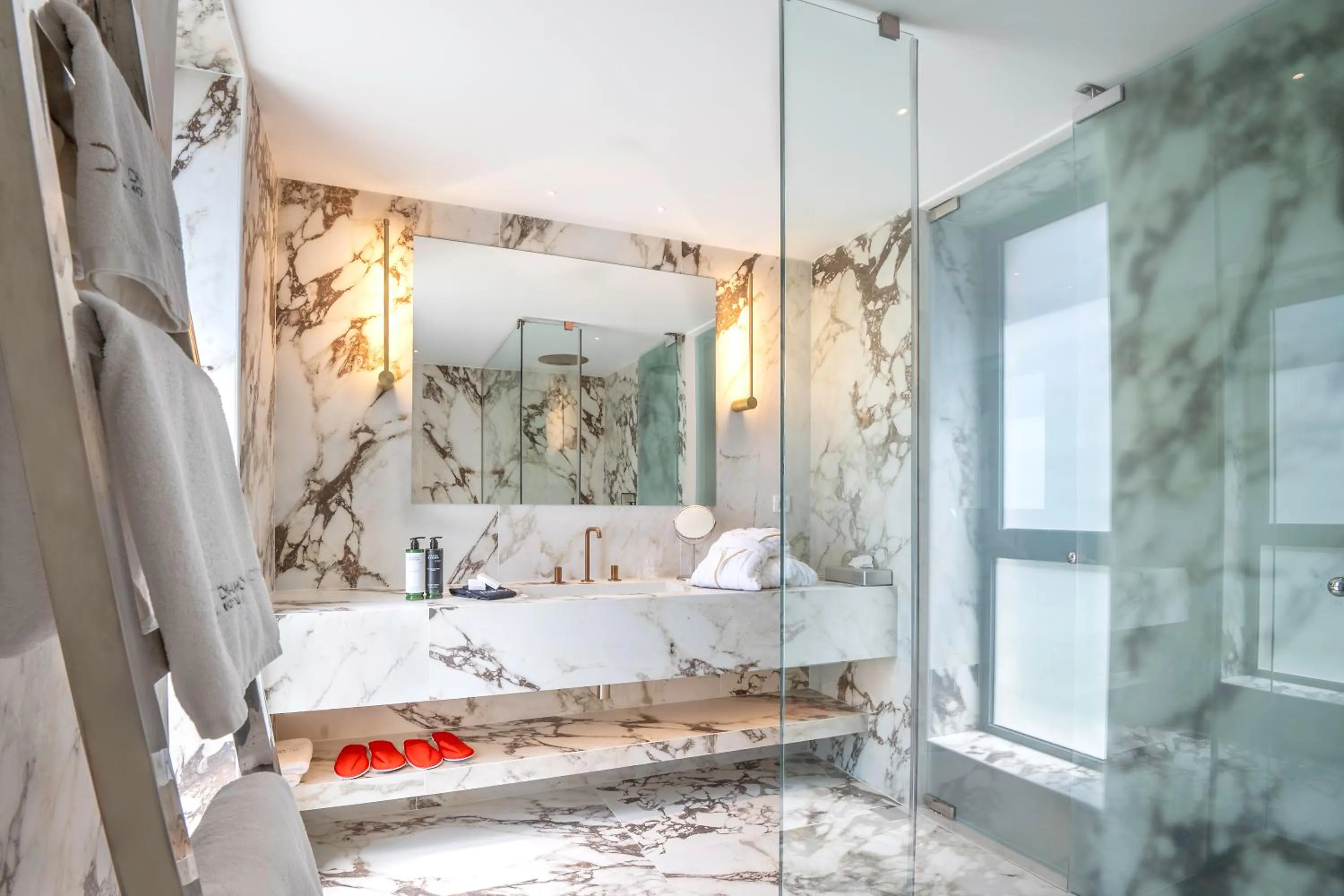 Shower in Diamond Deluxe Hotel - Adults Only