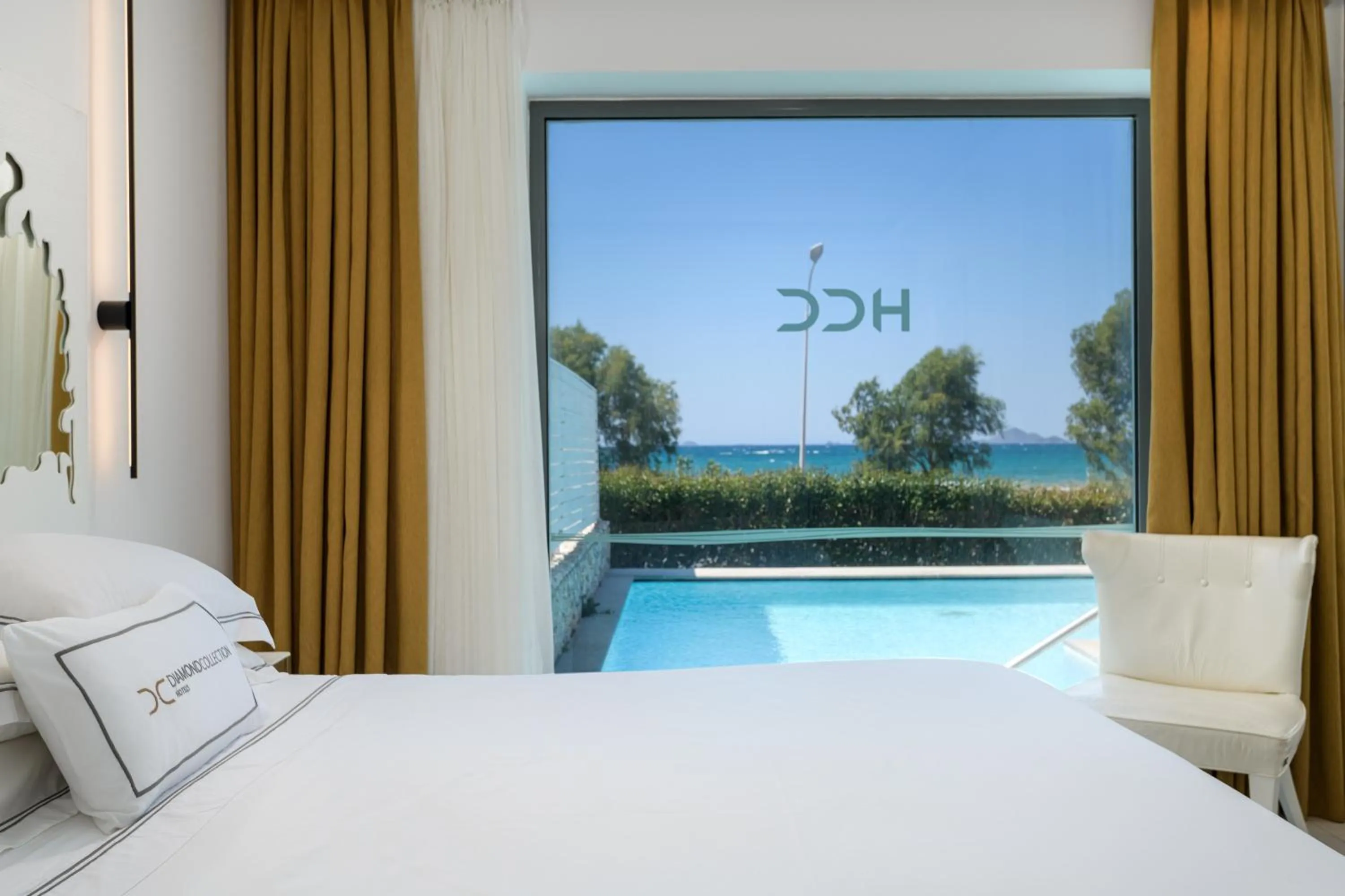 Bed in Diamond Deluxe Hotel - Adults Only & Spa