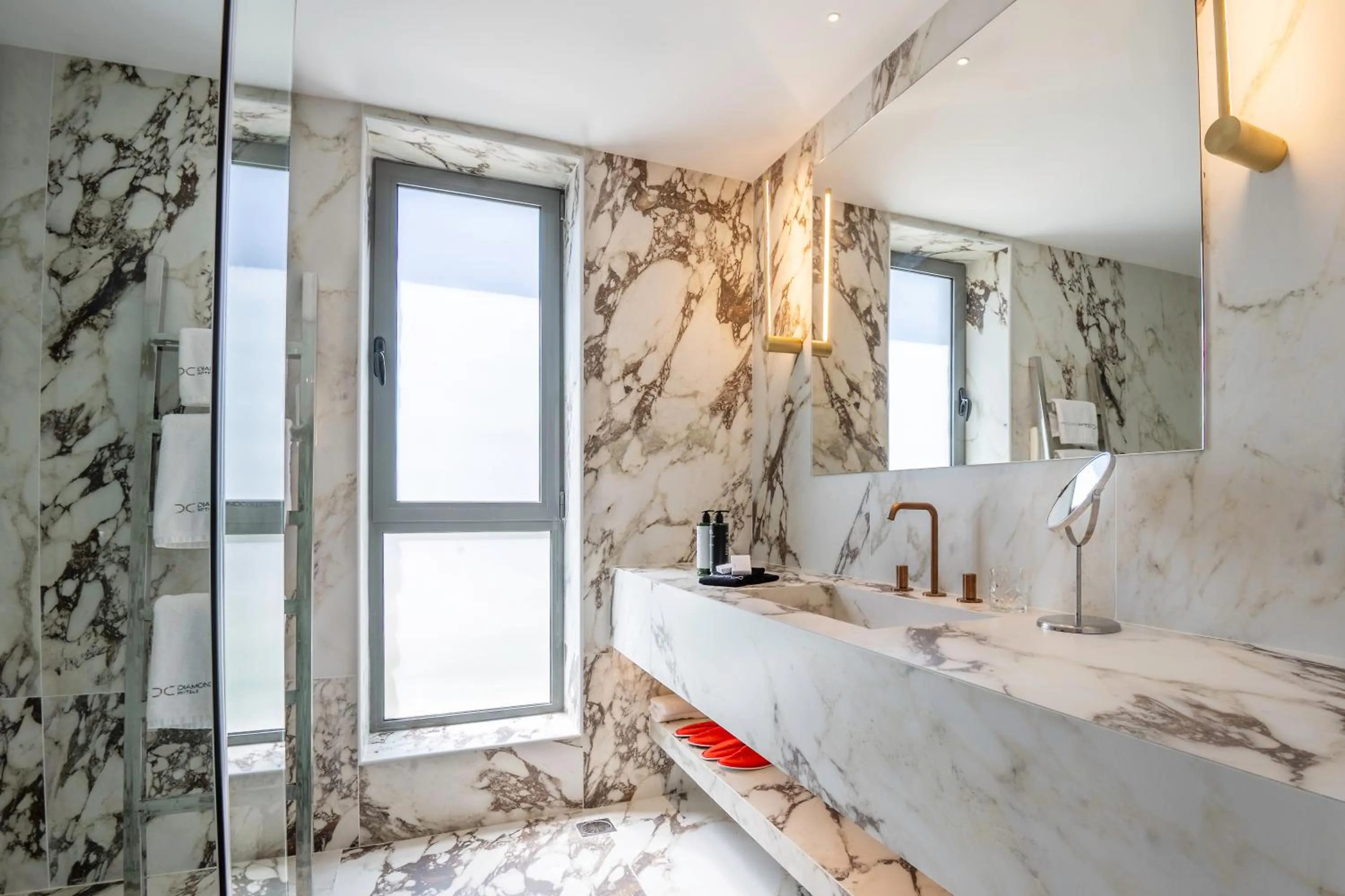 Photo of the whole room, Bed in Diamond Deluxe Hotel - Adults Only