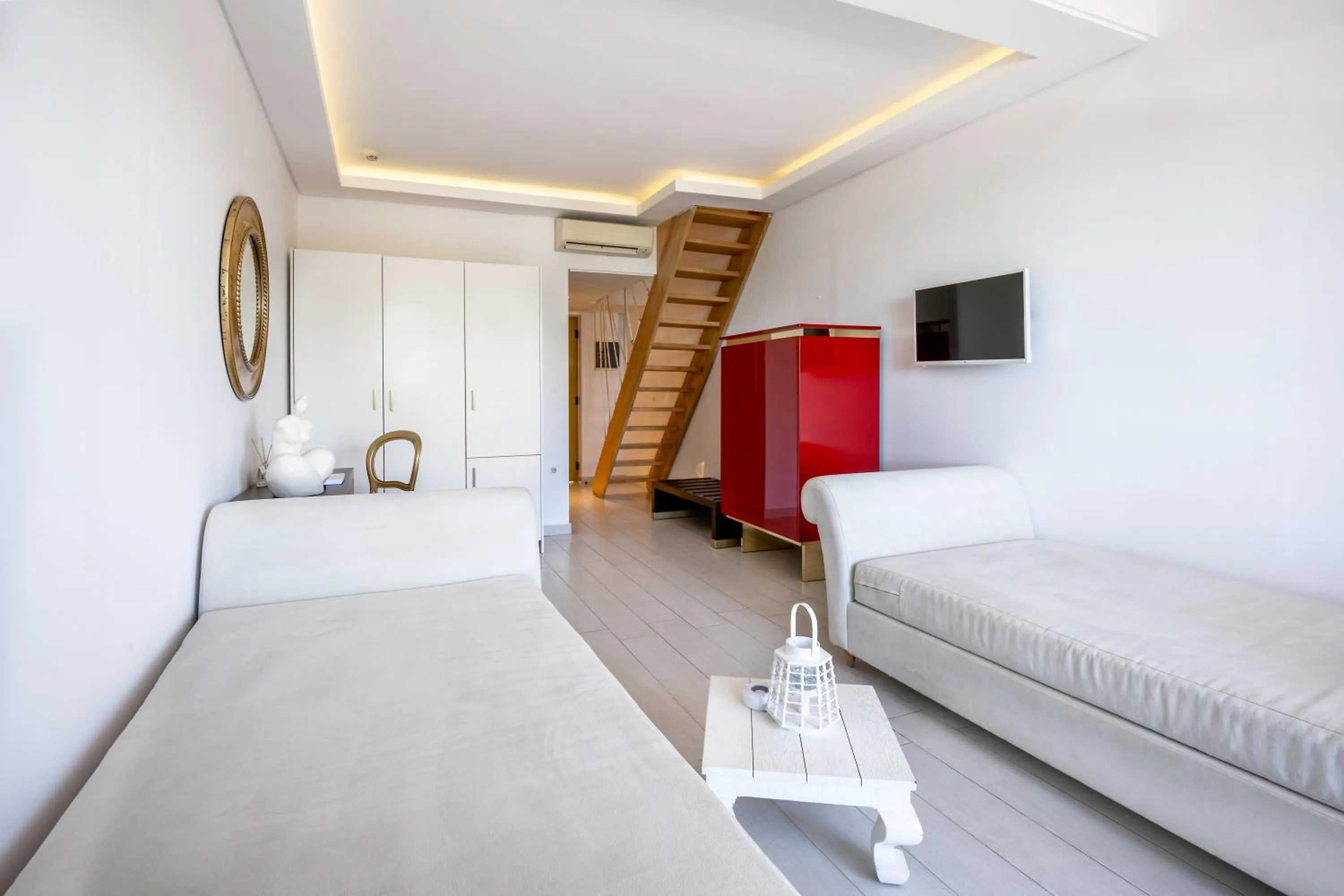 TV and multimedia, Bed in Diamond Deluxe Hotel - Adults Only